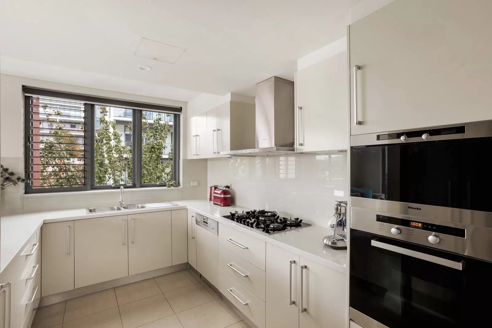 16/8 Kochia Lane, Lindfield For Sale by Sydney Sotheby's International Realty - image 4