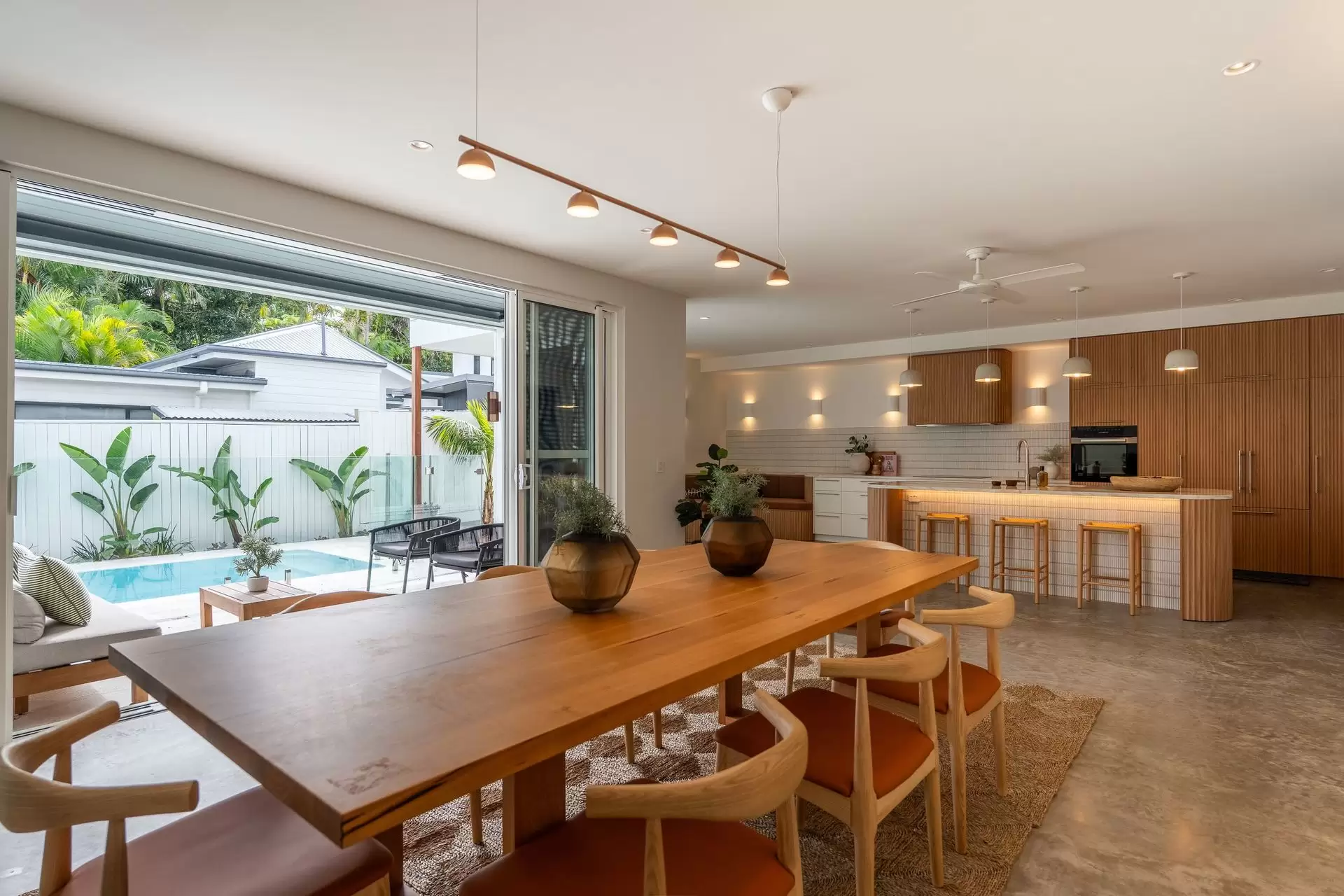 2/26 Cavvanbah Street, Byron Bay For Sale by Sydney Sotheby's International Realty - image 2