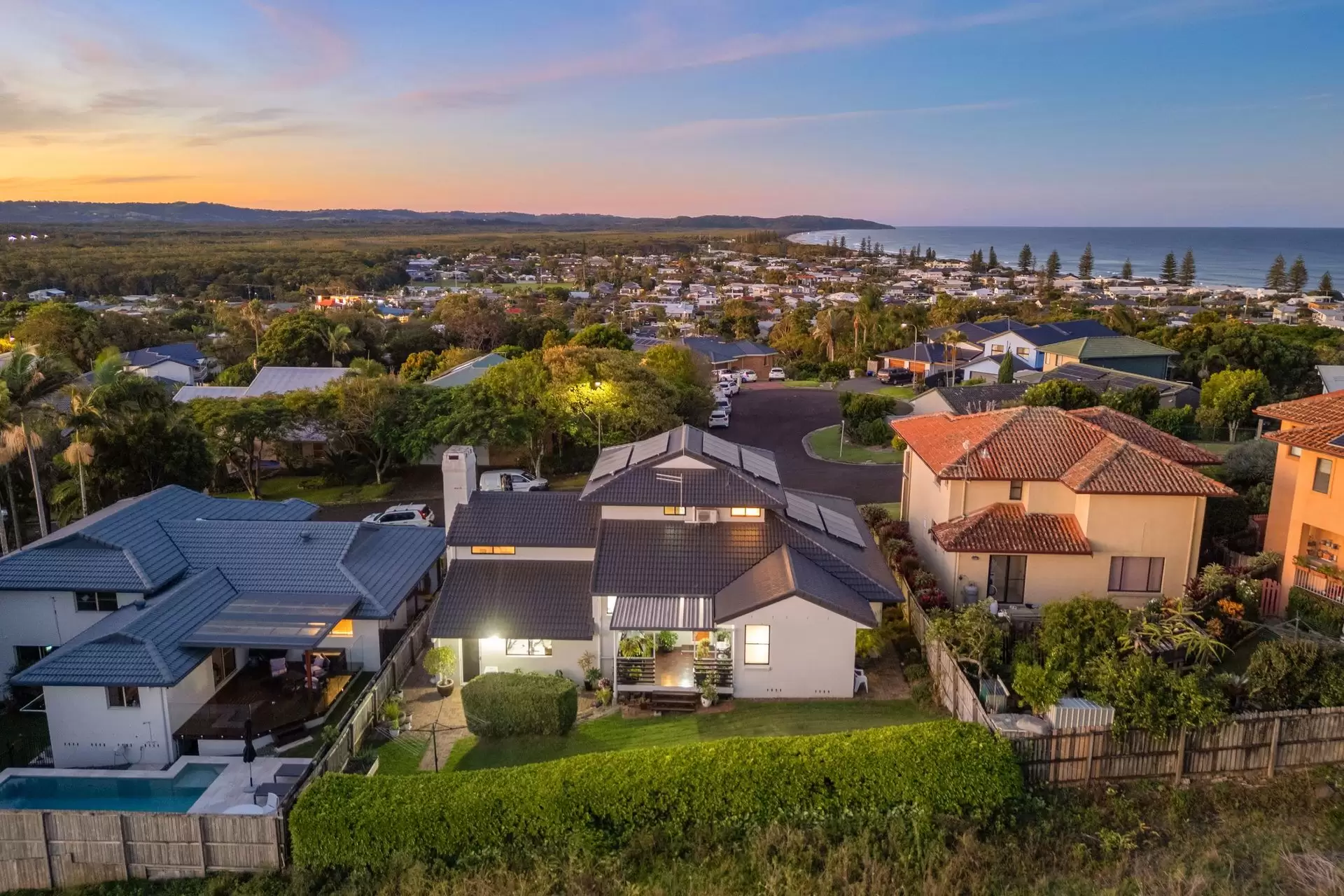12 Blue Horizon Drive, Lennox Head For Sale by Sydney Sotheby's International Realty - image 2