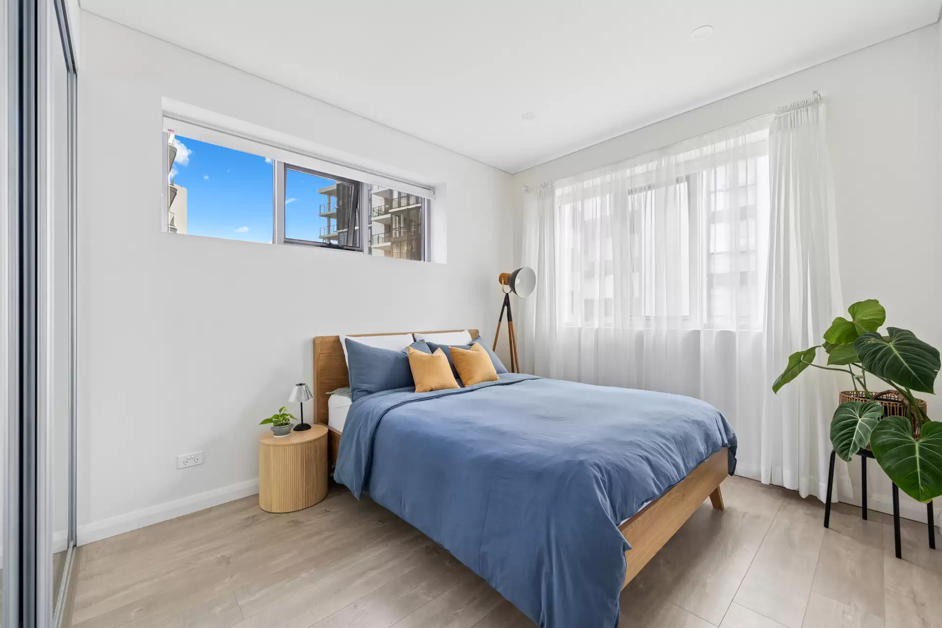 504/70 Regent Street, Kogarah Sold by Sydney Sotheby's International Realty - image 4