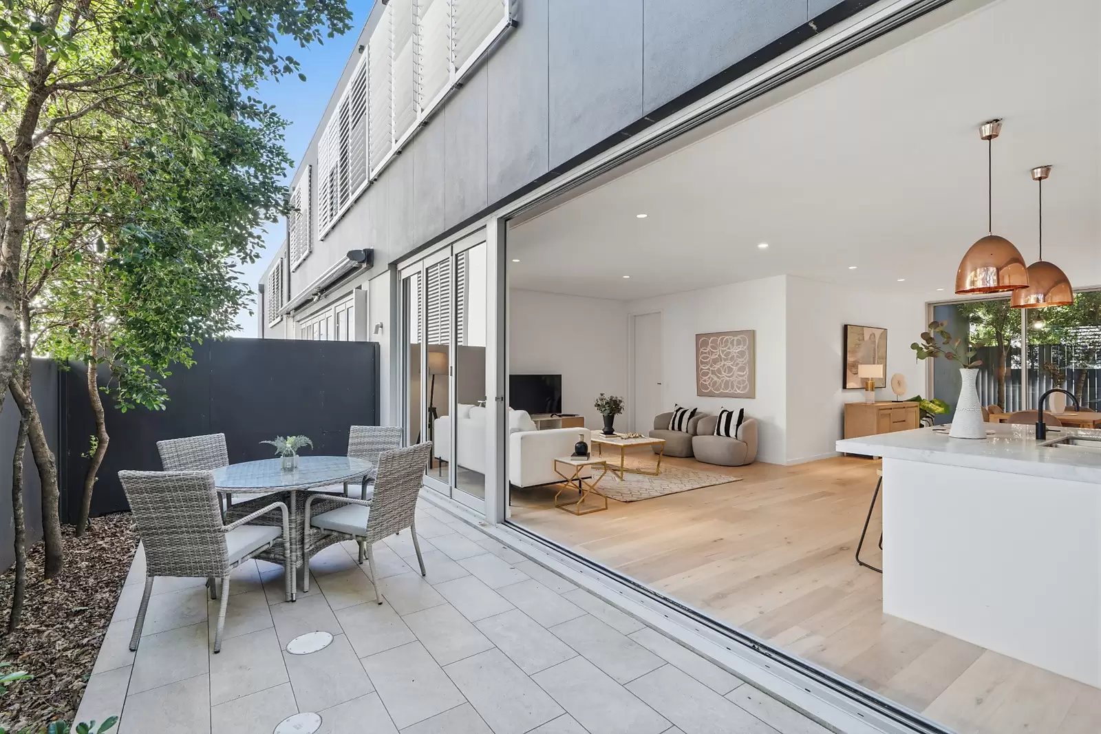 3/587 Old South Head Road, Rose Bay For Sale by Sydney Sotheby's International Realty - image 3