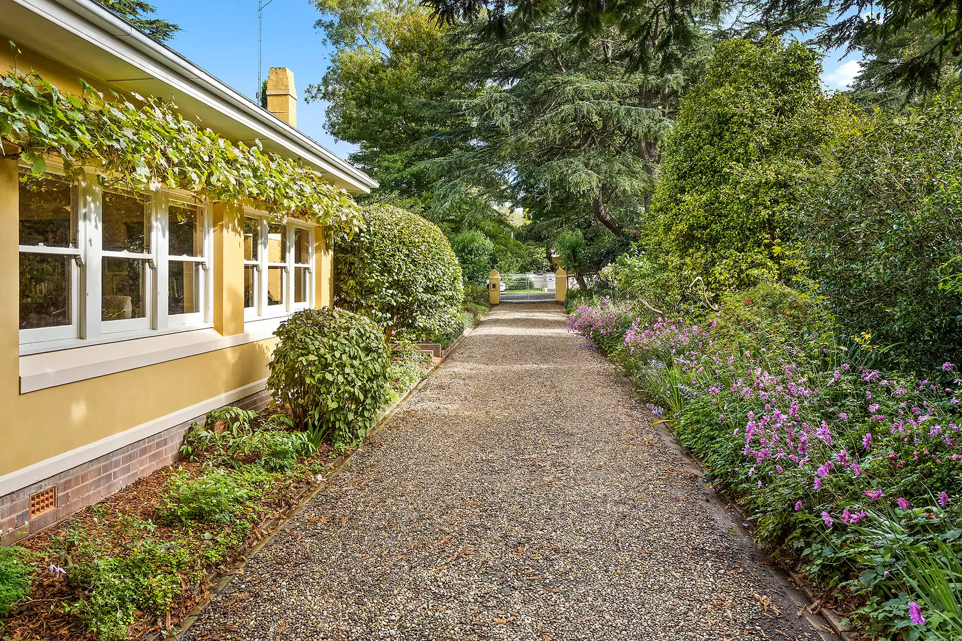 4 Church Street, Bowral For Sale by Sydney Sotheby's International Realty - image 2