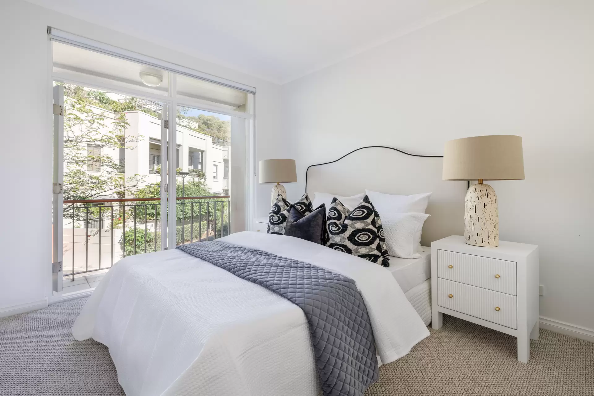 72 Gipps Street, Paddington Sold by Sydney Sotheby's International Realty - image 1