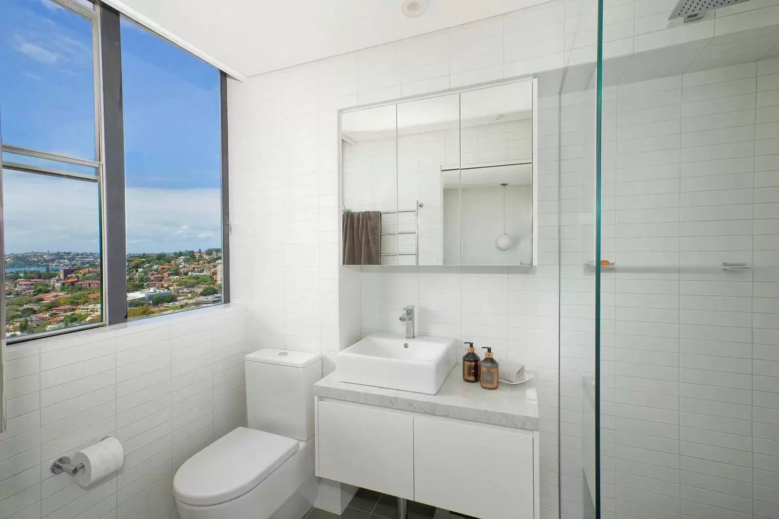 19G/3 Darling Point Road, Darling Point Leased by Sydney Sotheby's International Realty - image 8
