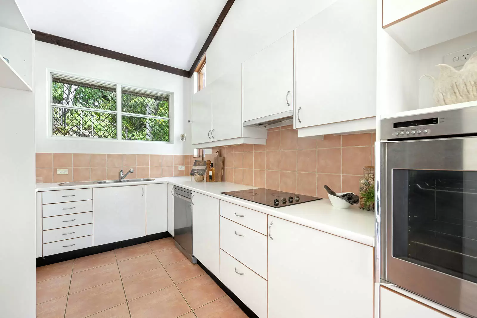 37 Kimberley Street, East Killara Sold by Sydney Sotheby's International Realty - image 6