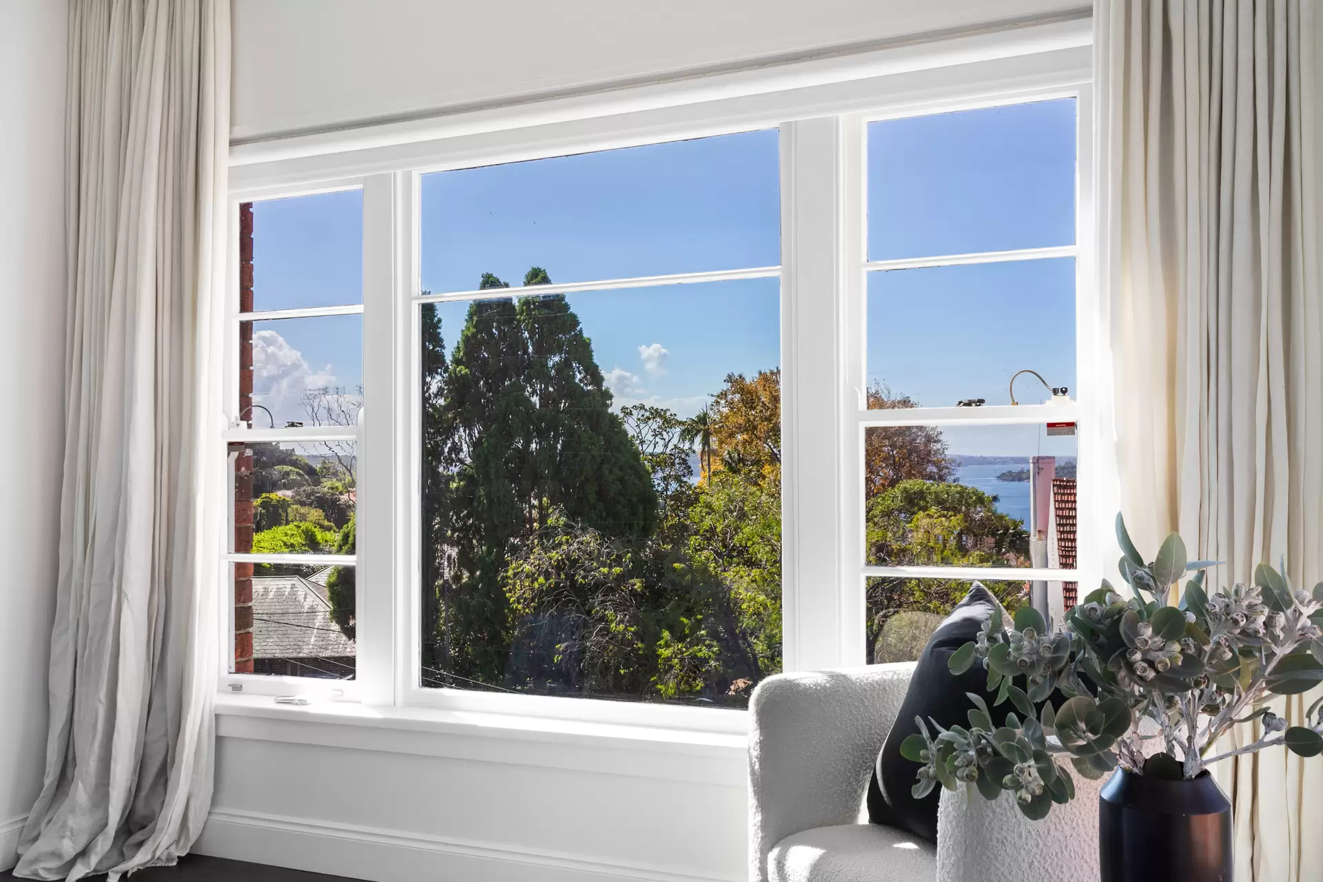 6/27 Drumalbyn Road, Bellevue Hill Sold by Sydney Sotheby's International Realty - image 1