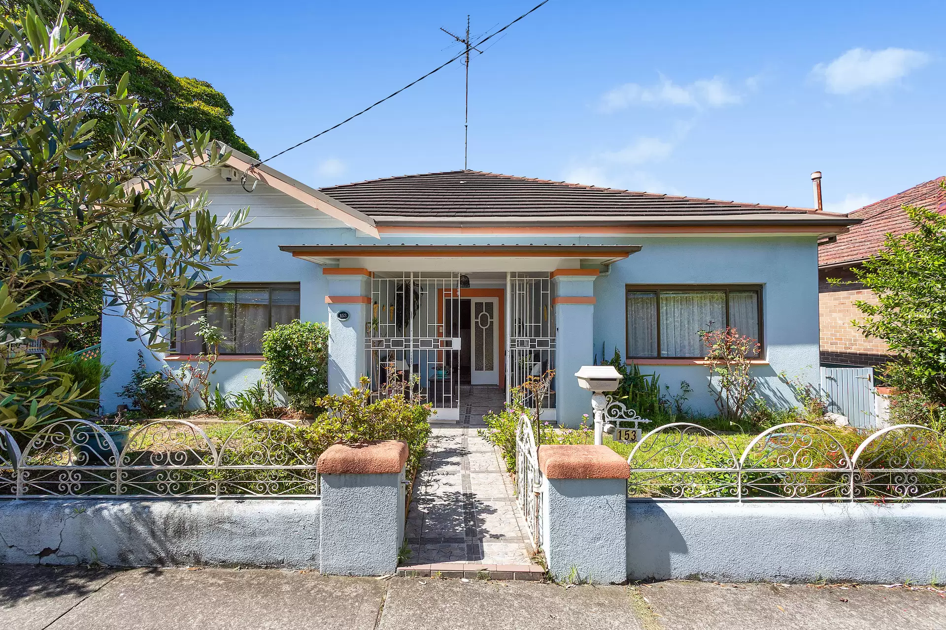 153 Mount Street, Coogee Sold by Sydney Sotheby's International Realty - image 2