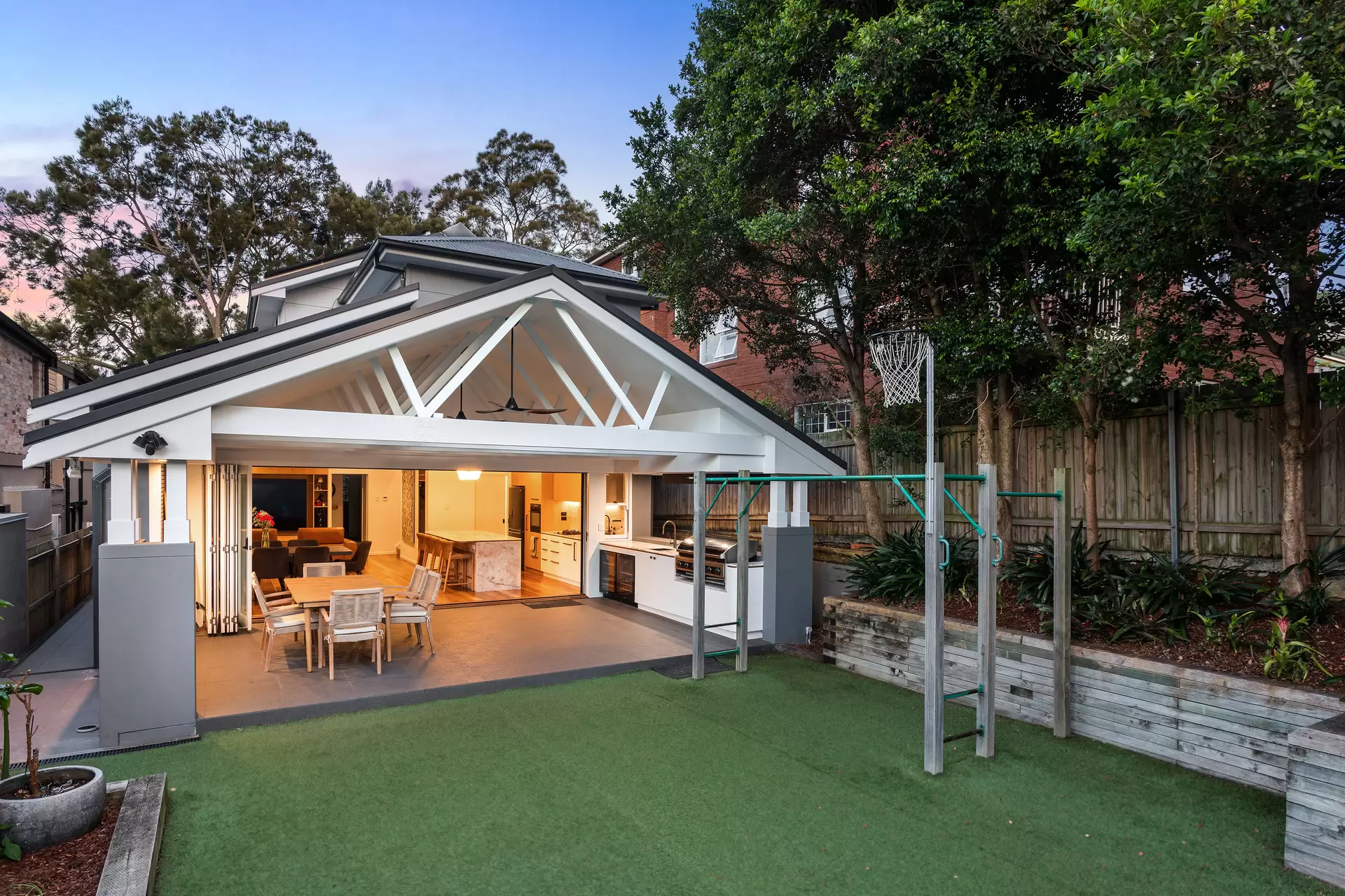 8 Powell Street, Coogee Sold by Sydney Sotheby's International Realty - image 9