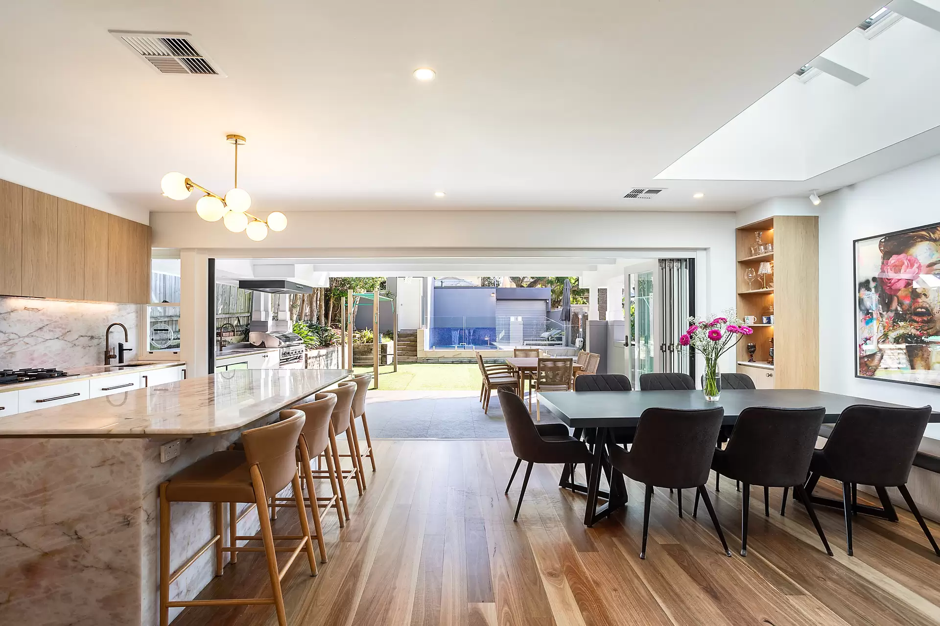 8 Powell Street, Coogee Sold by Sydney Sotheby's International Realty - image 2