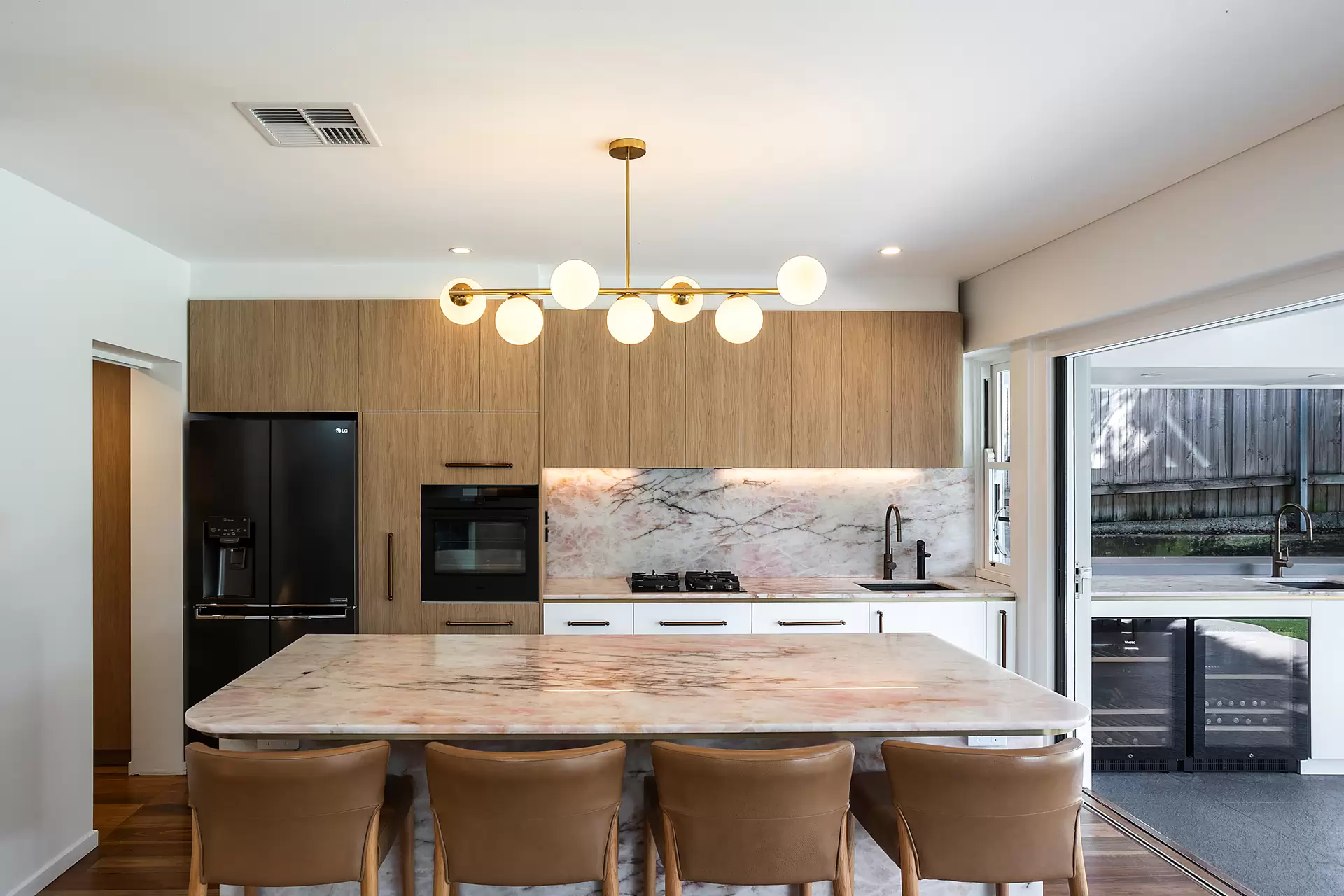 8 Powell Street, Coogee Sold by Sydney Sotheby's International Realty - image 6