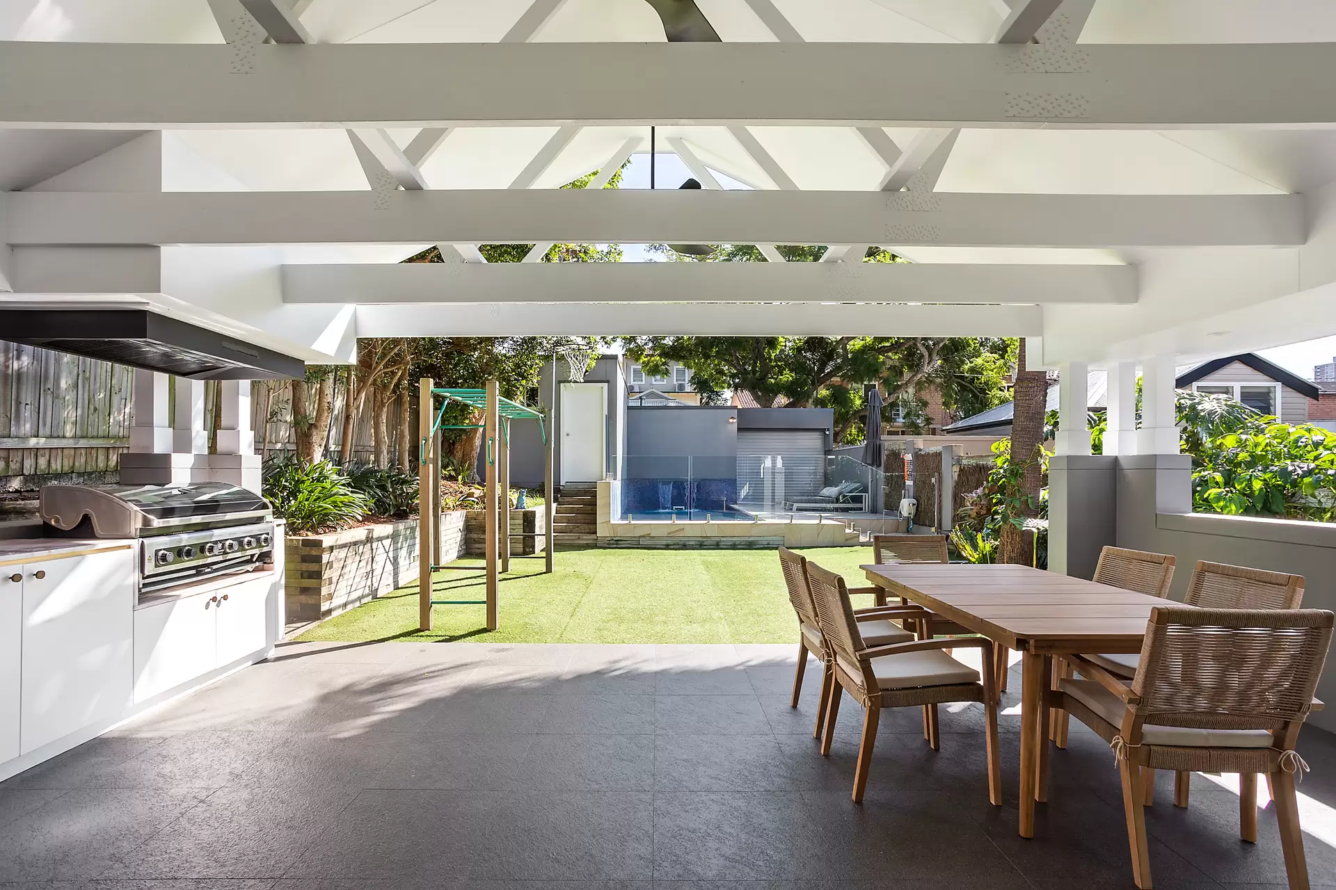 8 Powell Street, Coogee Sold by Sydney Sotheby's International Realty - image 4