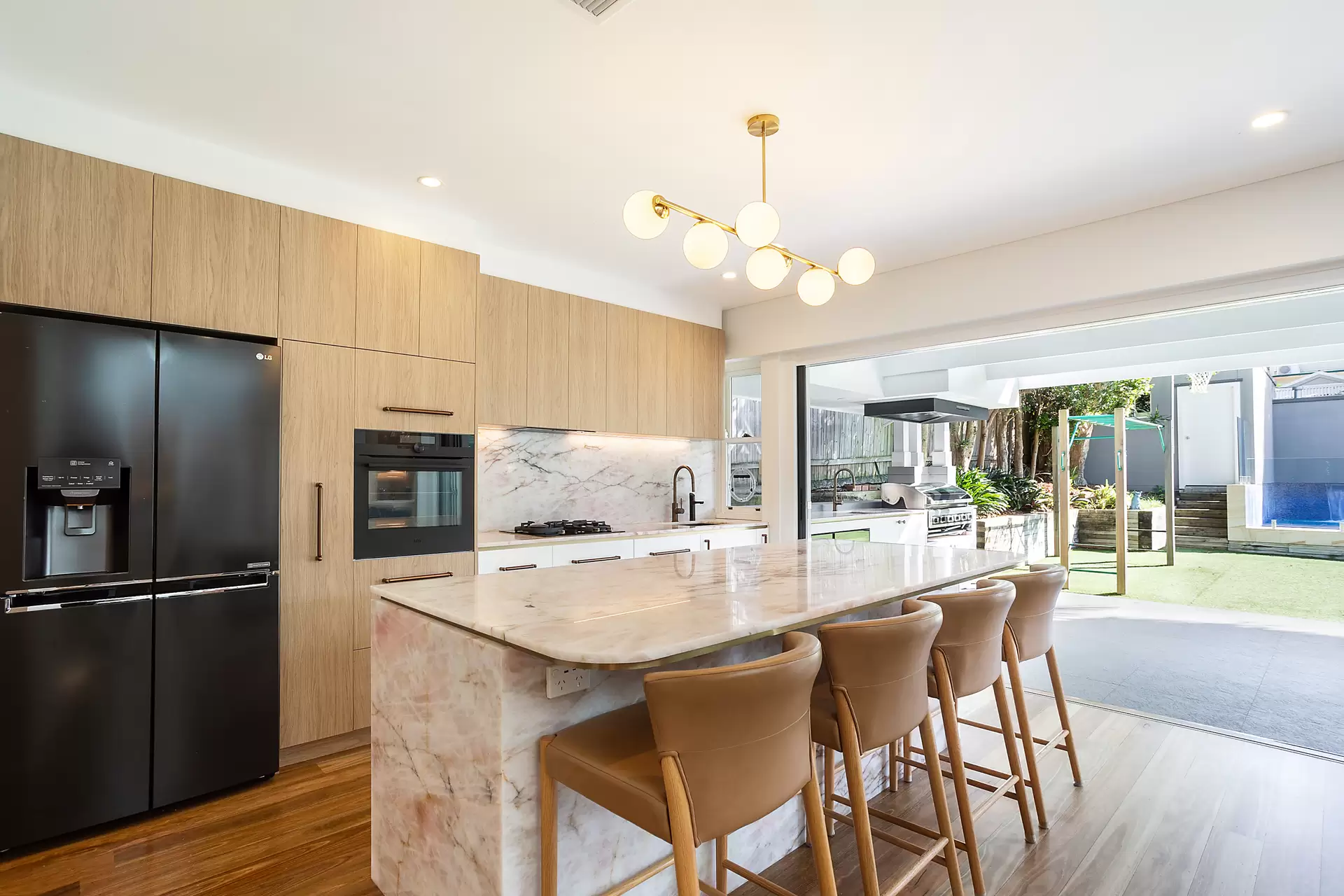 8 Powell Street, Coogee Sold by Sydney Sotheby's International Realty - image 5