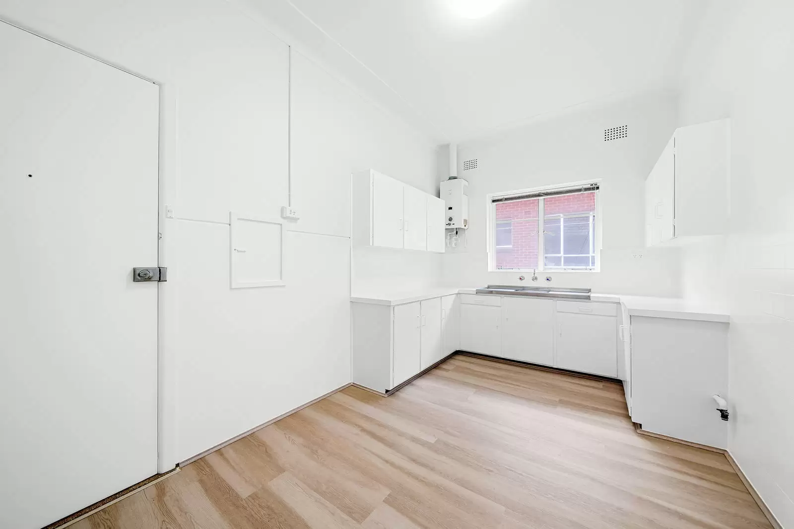8/341 Victoria Avenue, Chatswood Leased by Sydney Sotheby's International Realty - image 3