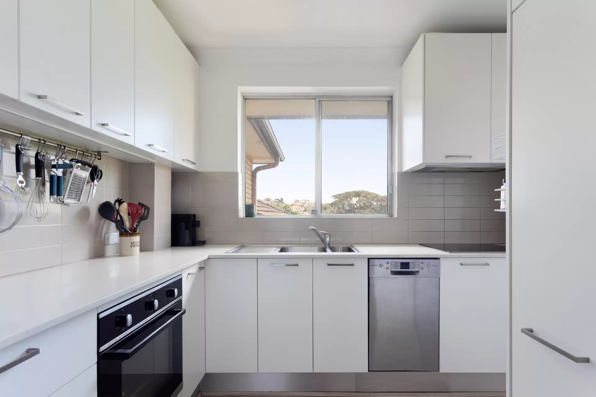 39/2-6 Abbott Street, Coogee Sold by Sydney Sotheby's International Realty - image 1