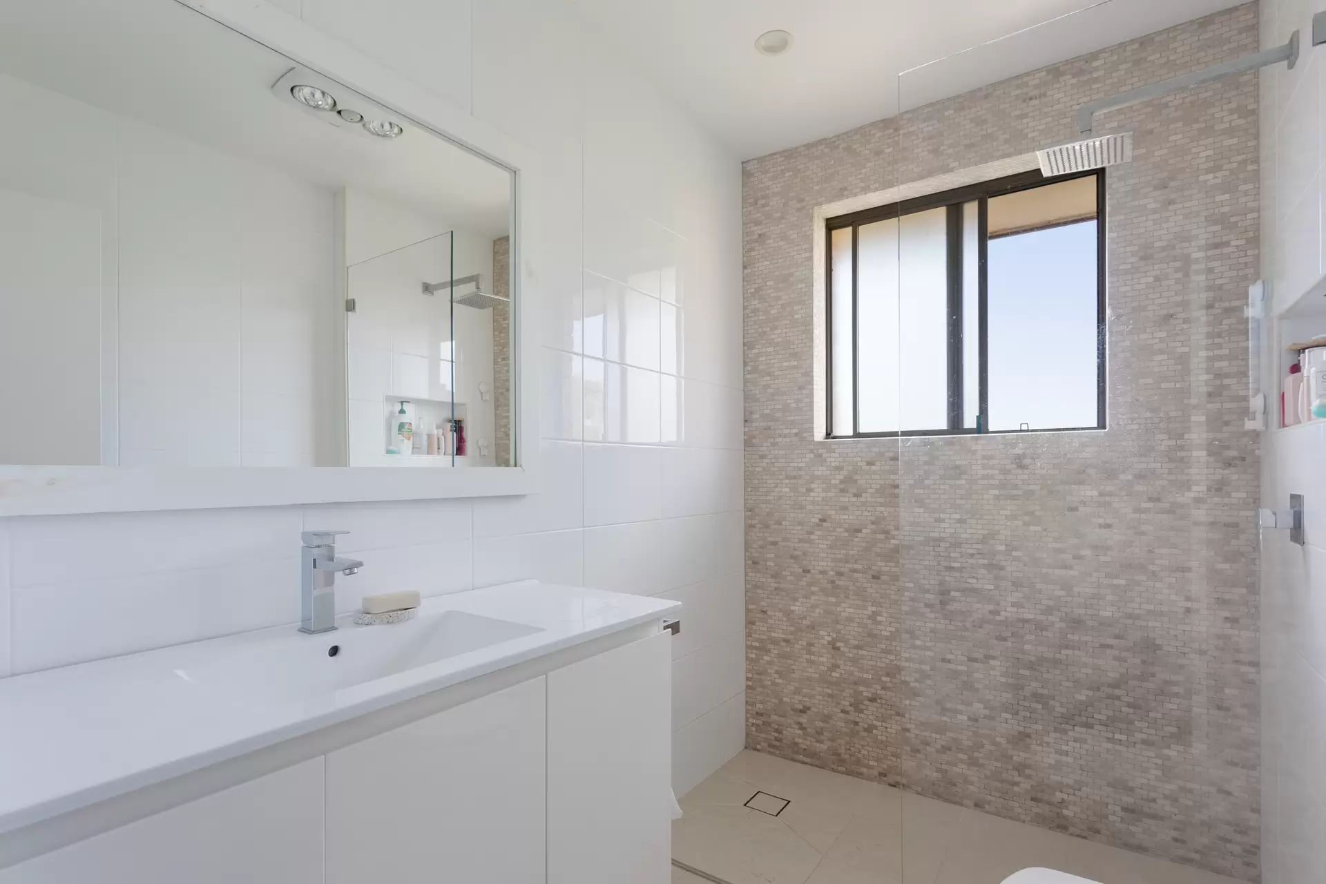 39/2-6 Abbott Street, Coogee Sold by Sydney Sotheby's International Realty - image 1