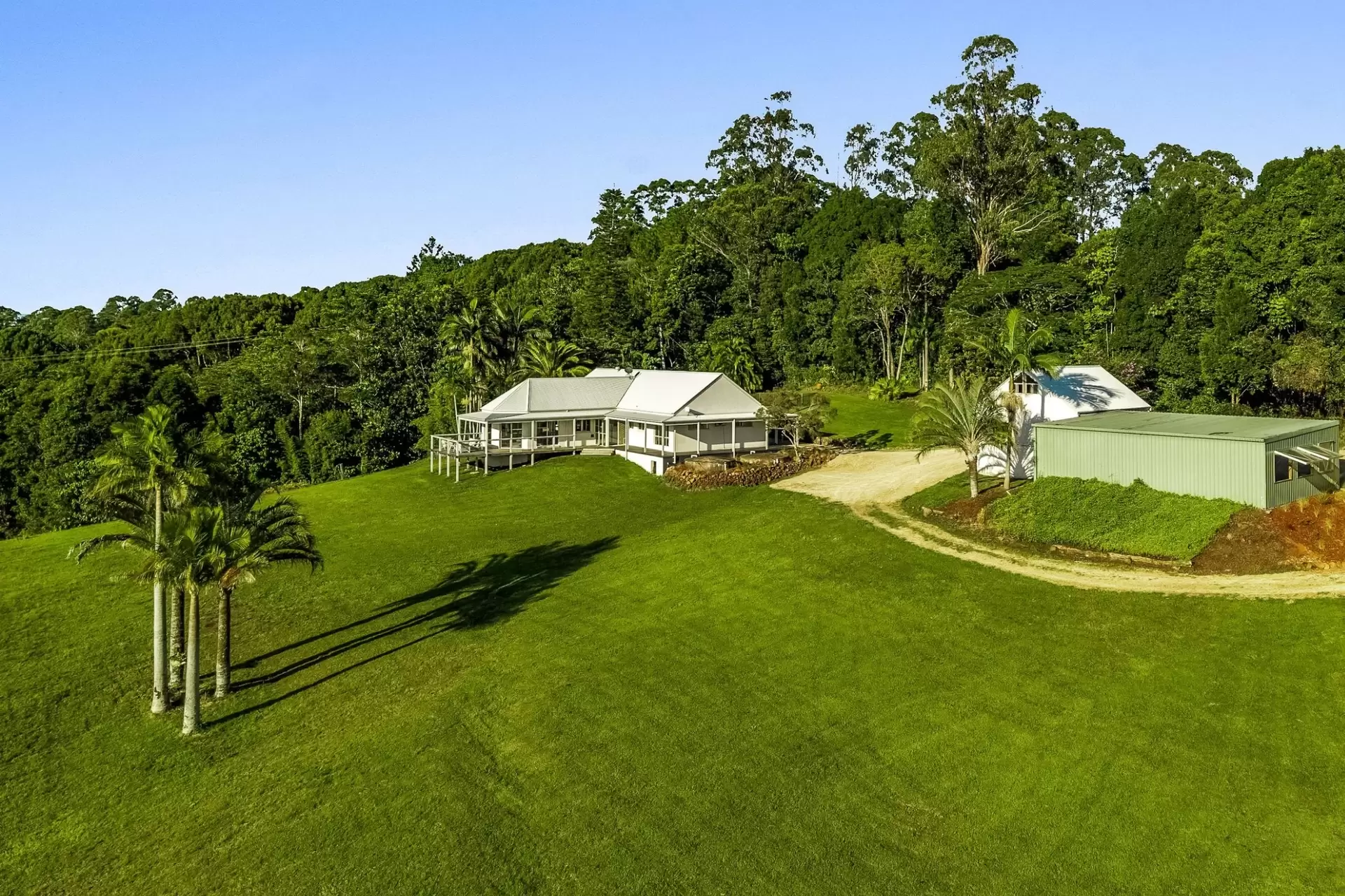 330 Fernleigh Road, Fernleigh Sold by Sydney Sotheby's International Realty - image 3