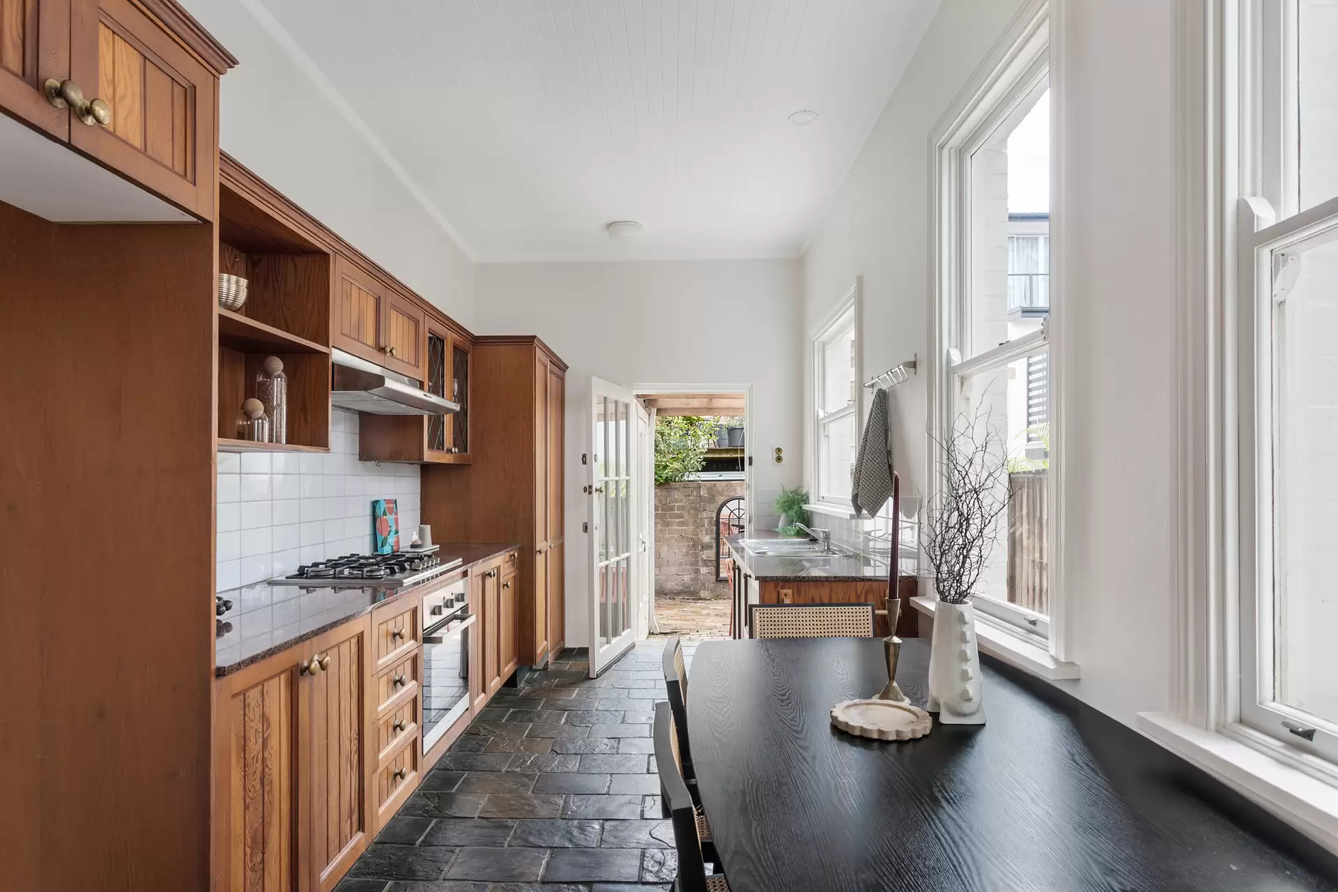 27 Albion Avenue, Paddington Sold by Sydney Sotheby's International Realty - image 1