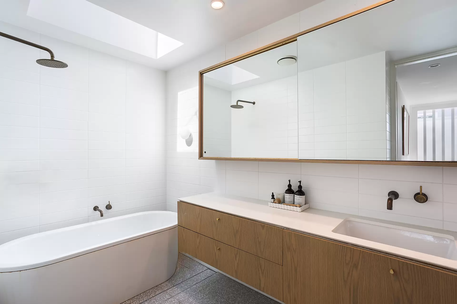 64 St James Road, Bondi Junction Sold by Sydney Sotheby's International Realty - image 1