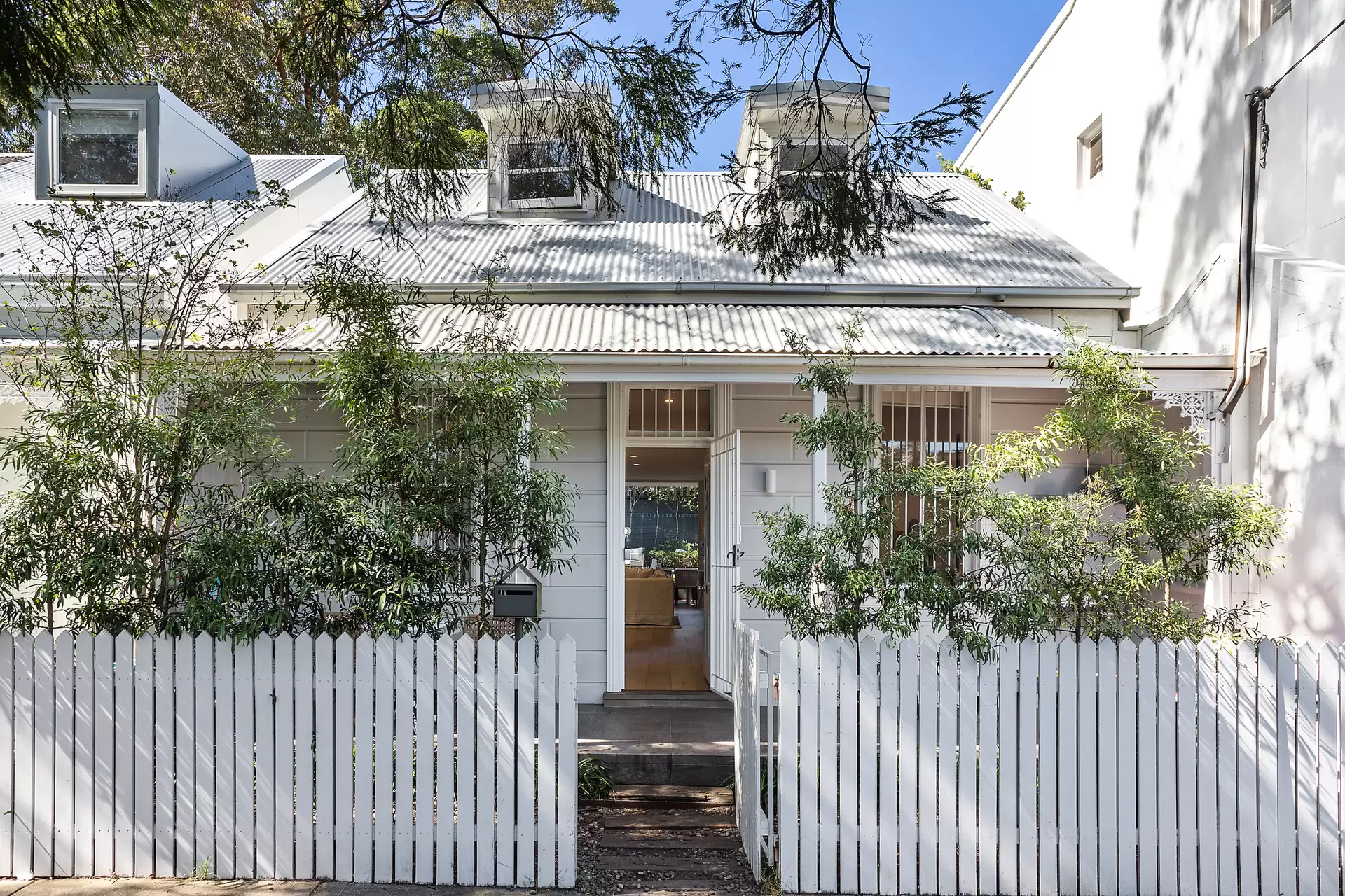 64 St James Road, Bondi Junction Sold by Sydney Sotheby's International Realty - image 1