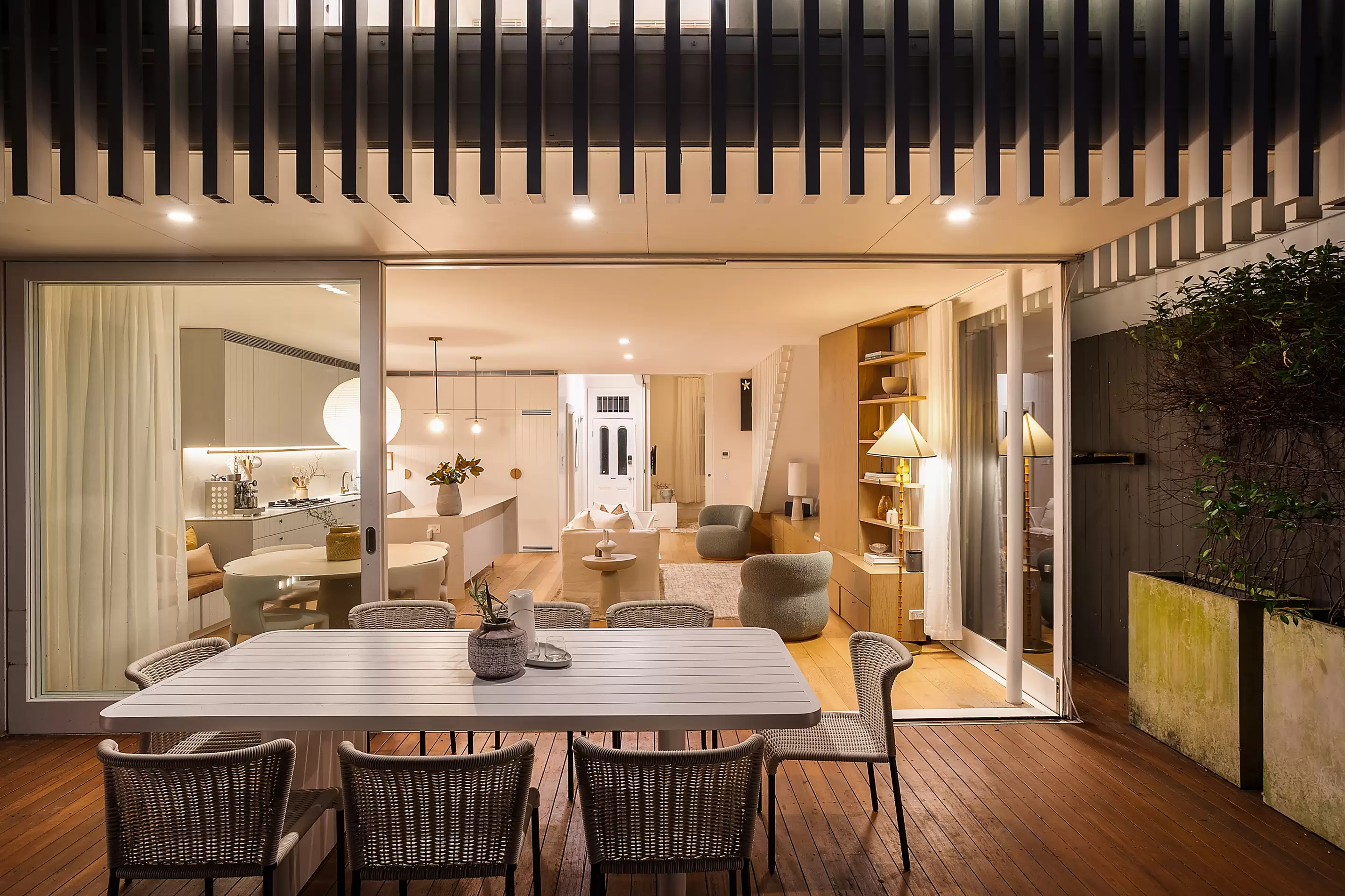 64 St James Road, Bondi Junction Sold by Sydney Sotheby's International Realty - image 2