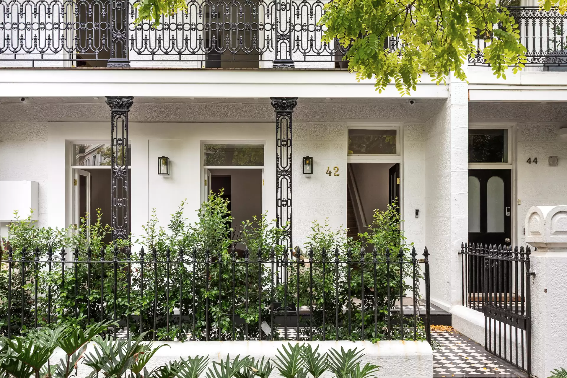 42 Kellett Street, Potts Point For Sale by Sydney Sotheby's International Realty - image 1