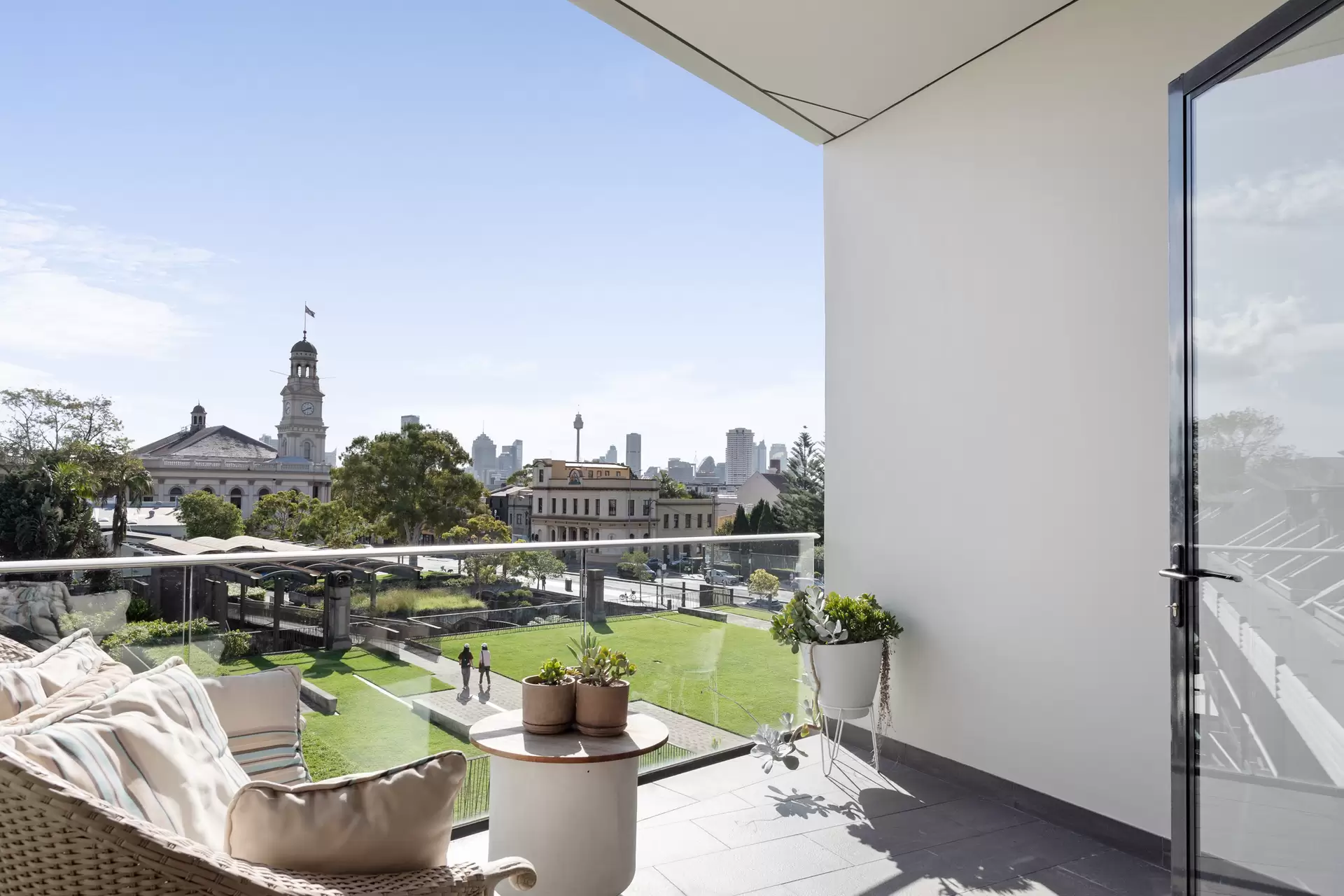 47/13 Oatley Road, Paddington Sold by Sydney Sotheby's International Realty - image 1