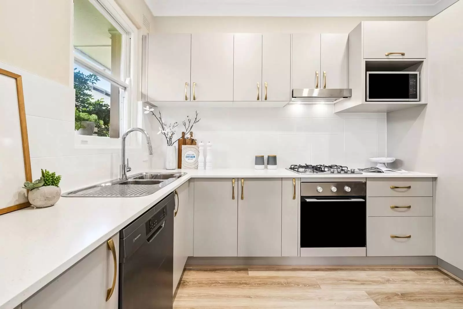 7/2 Young Street, Vaucluse Leased by Sydney Sotheby's International Realty - image 3