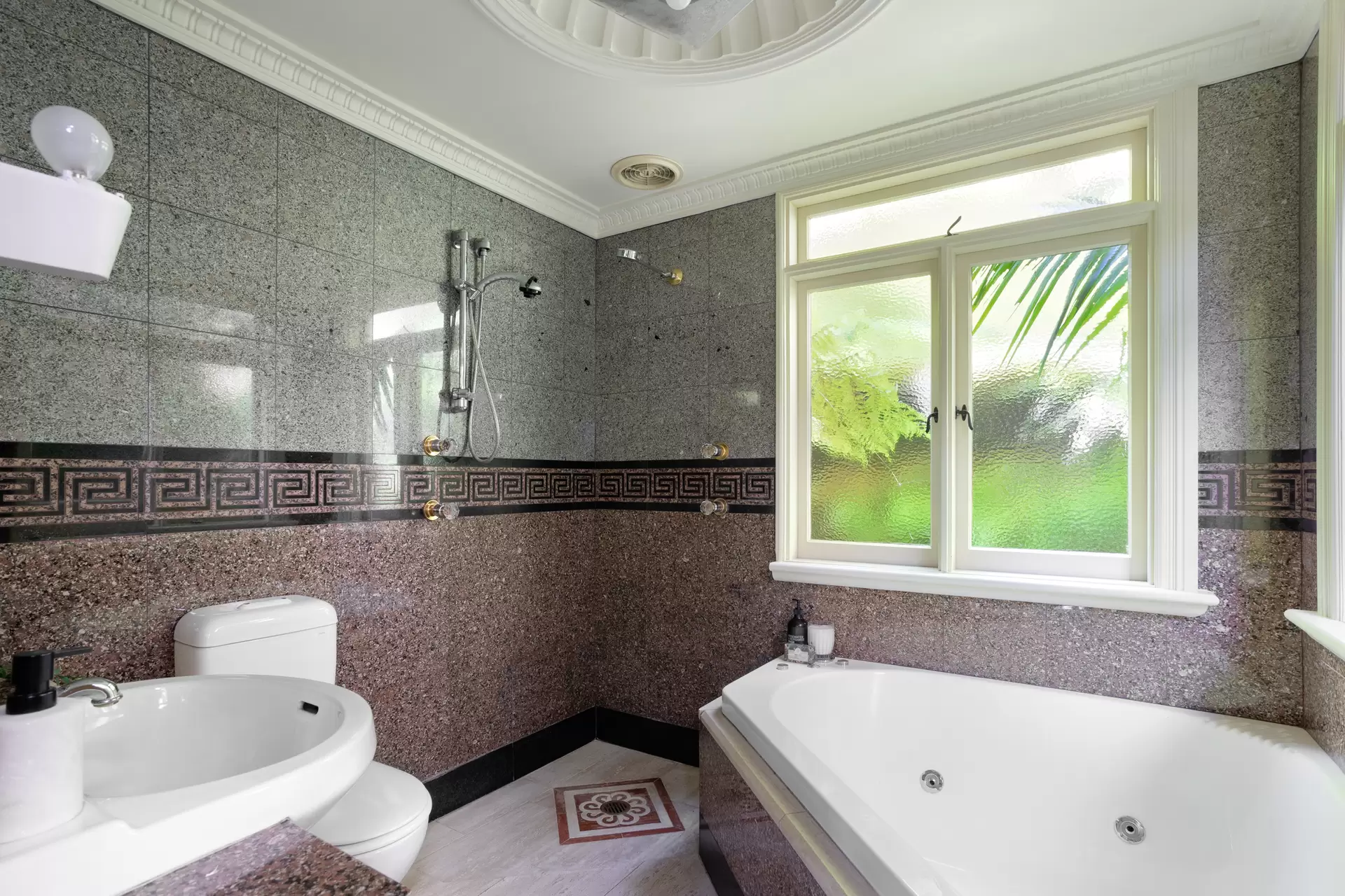 22A Upper Avenue, Mosman Sold by Sydney Sotheby's International Realty - image 1