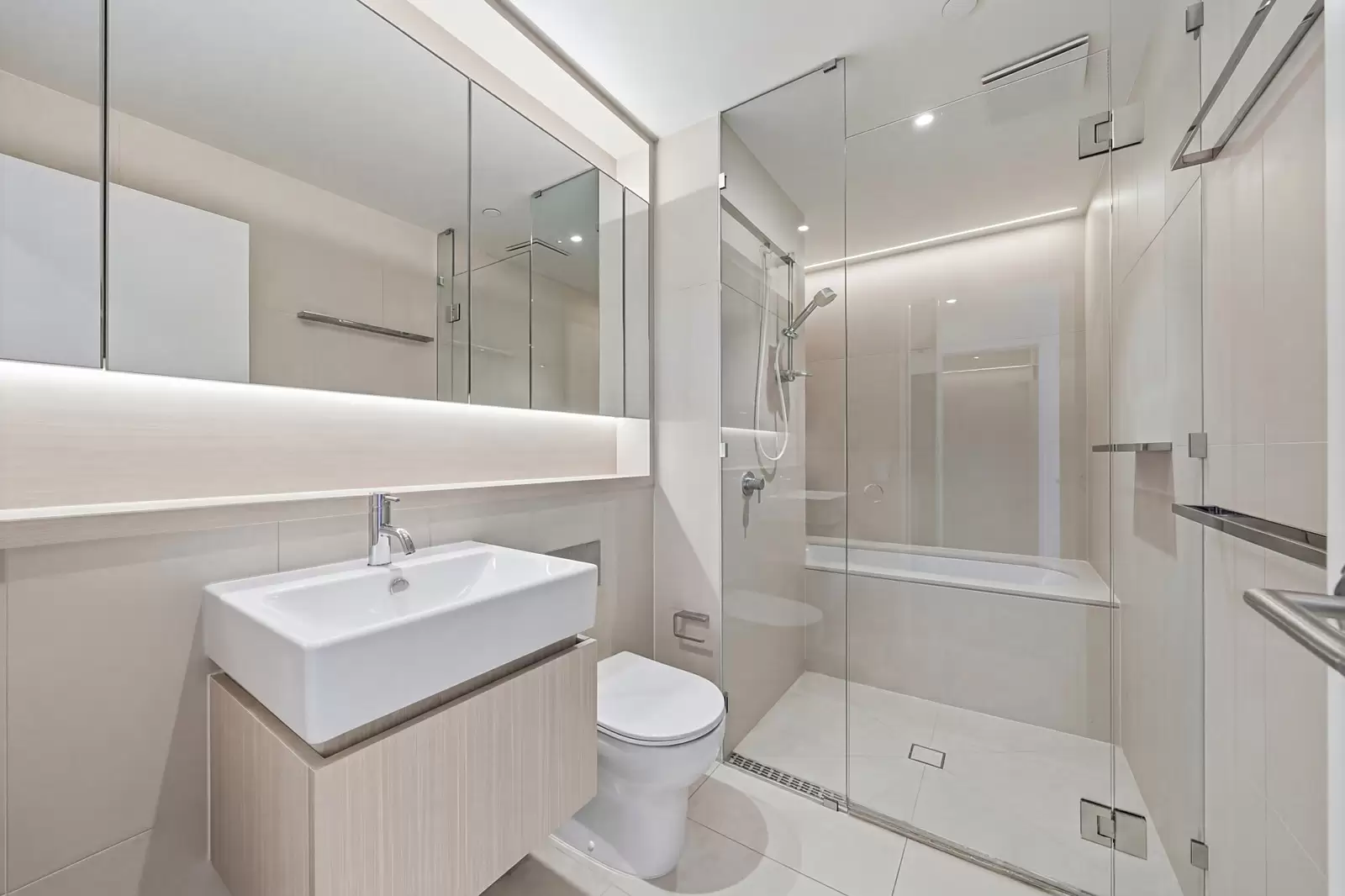 2904/82 Hay Street, Haymarket For Sale by Sydney Sotheby's International Realty - image 7