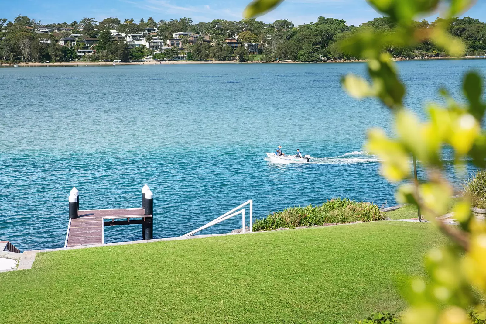 2 Binaville Avenue, Burraneer Sold by Sydney Sotheby's International Realty - image 7