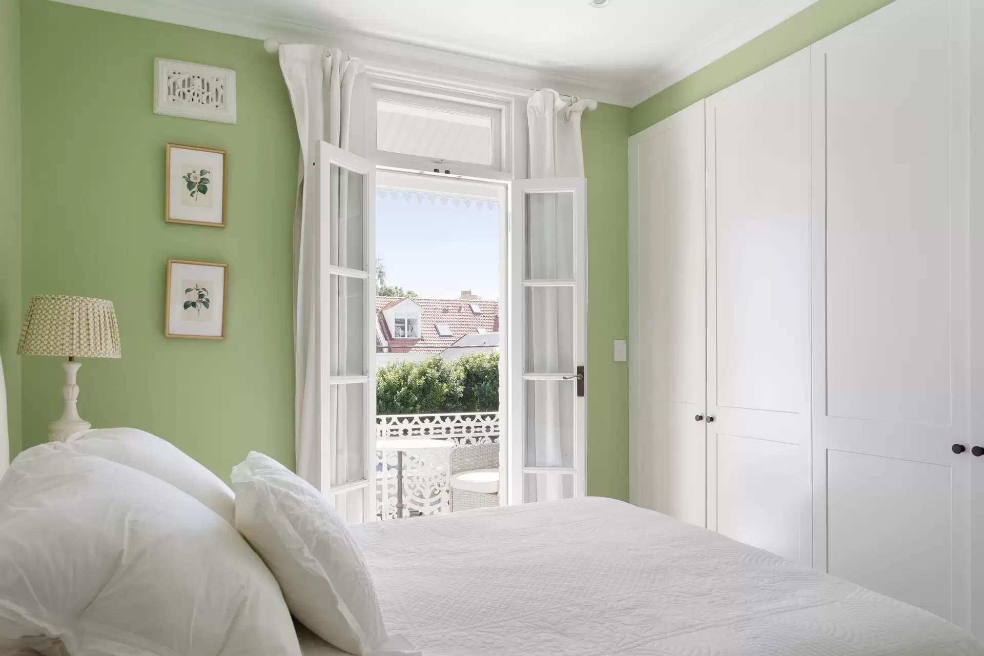 9 Bowden Street, Woollahra Sold by Sydney Sotheby's International Realty - image 1