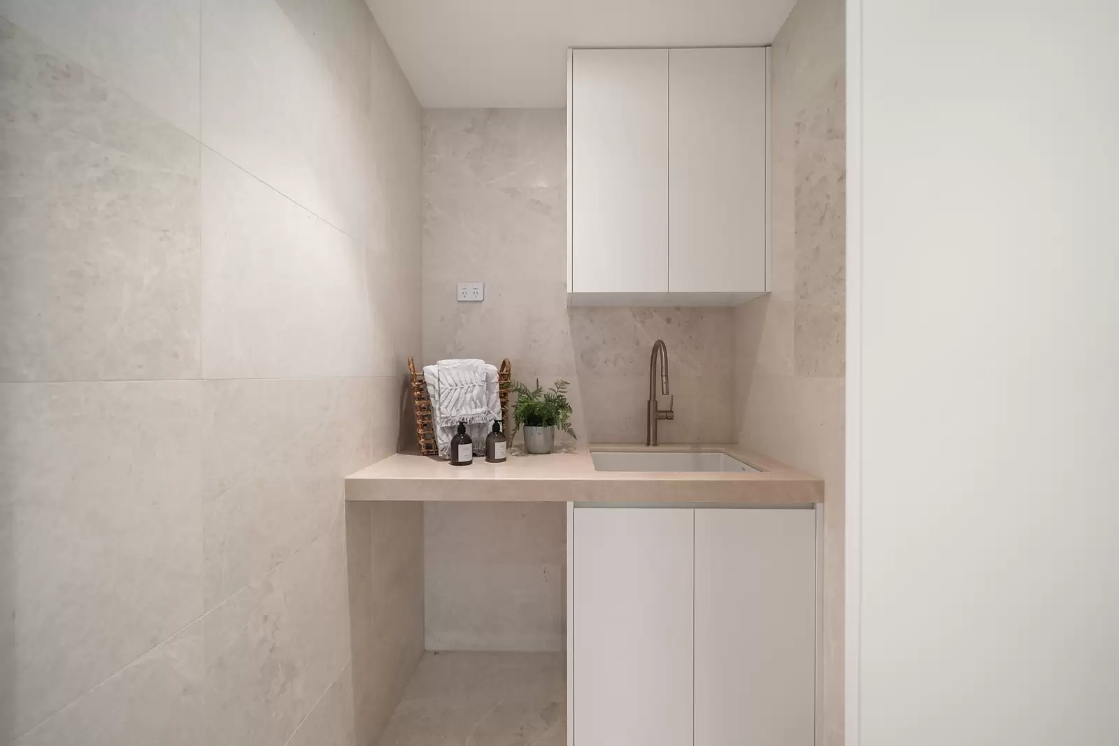 1/79-81 Dover Road, Rose Bay Sold by Sydney Sotheby's International Realty - image 14