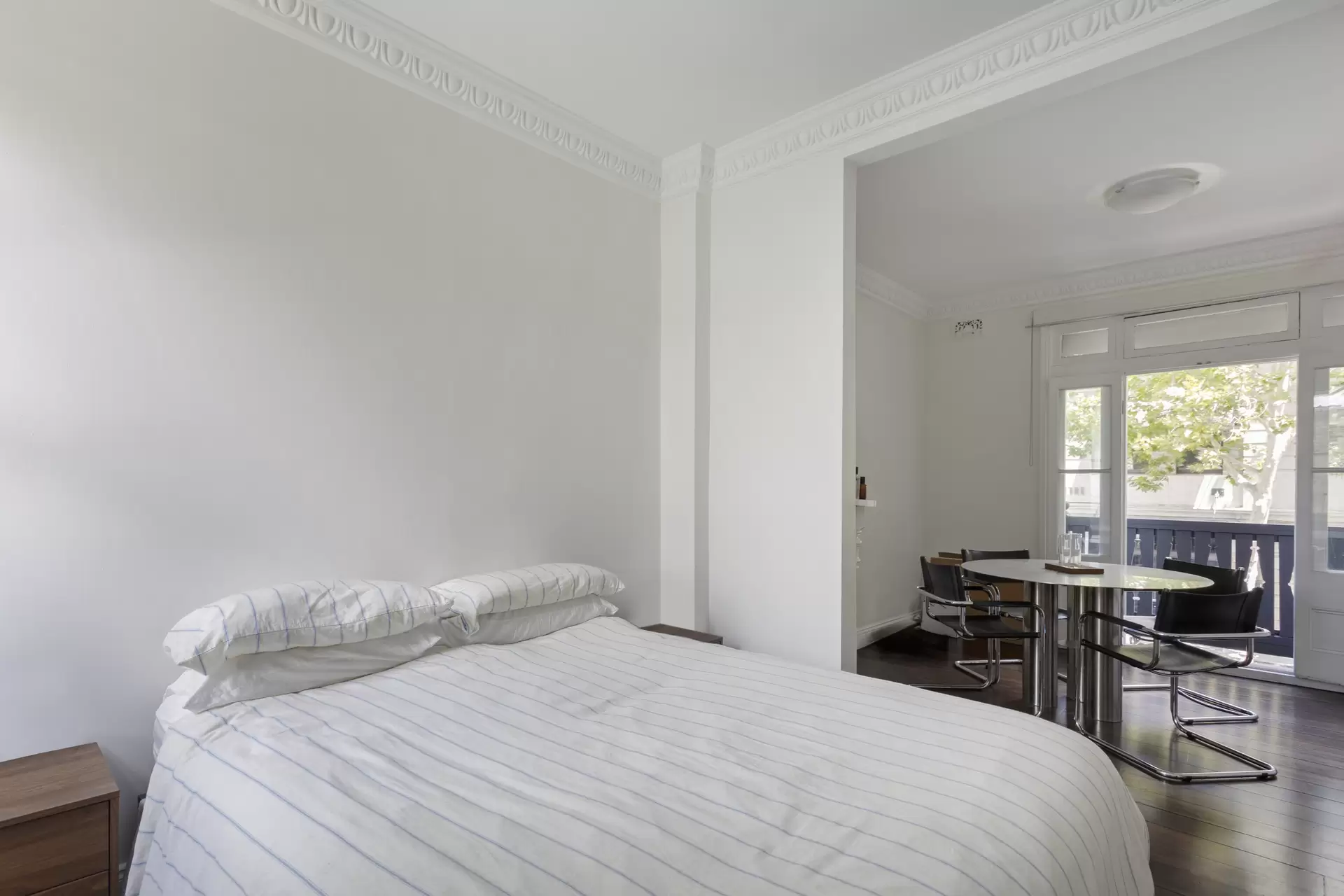 82 Nicholson Street, Woolloomooloo Leased by Sydney Sotheby's International Realty - image 1