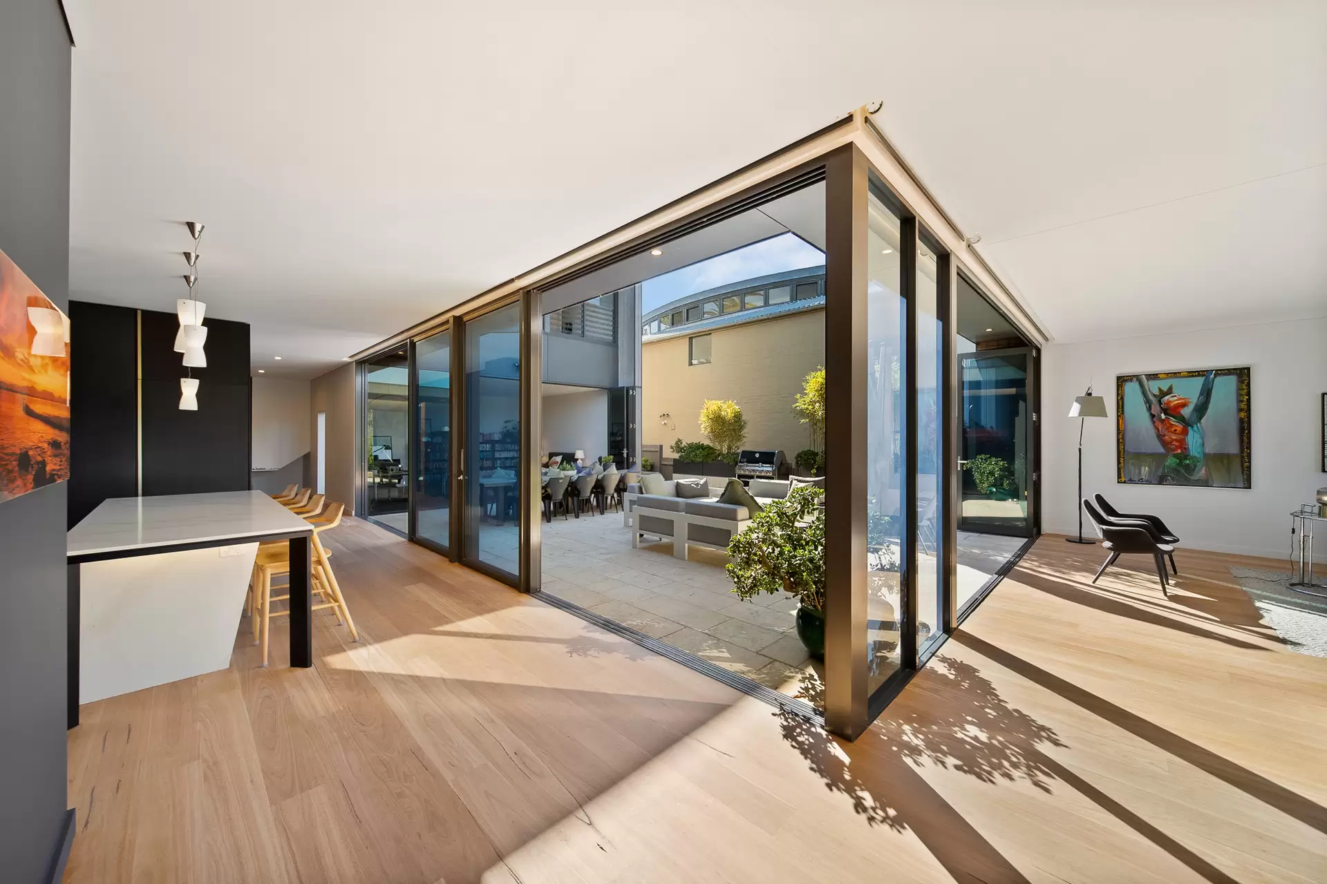 7 Tutus Street, Balgowlah Heights Auction by Sydney Sotheby's International Realty - image 2