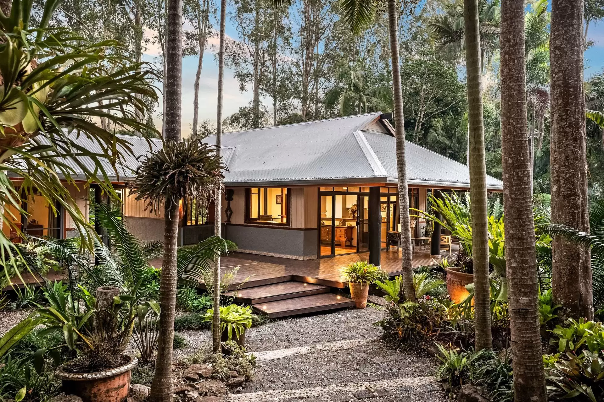 9 Angus Place, Ewingsdale For Sale by Sydney Sotheby's International Realty - image 2