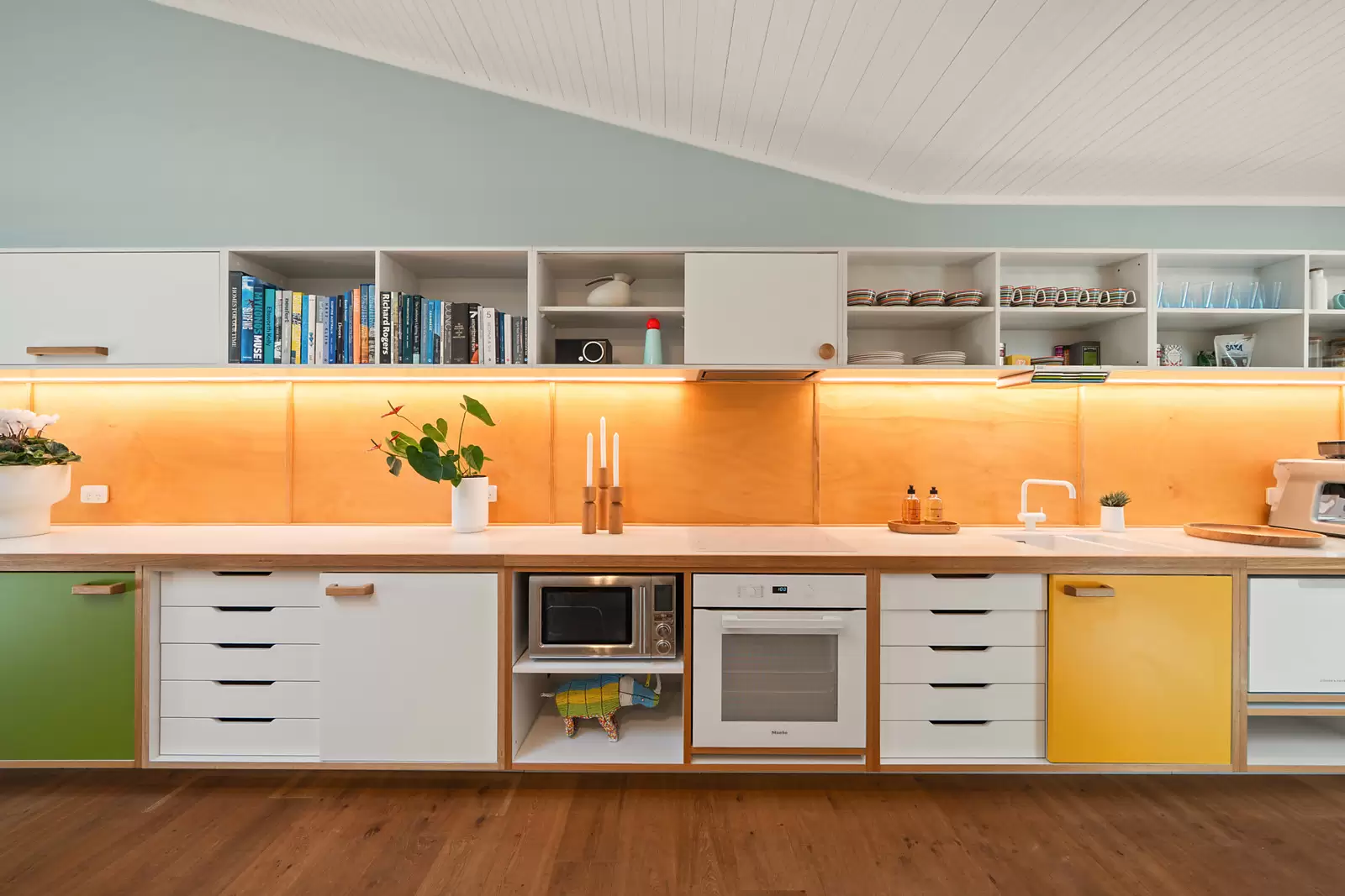 18/162-166 Oxford Street, Woollahra Sold by Sydney Sotheby's International Realty - image 5