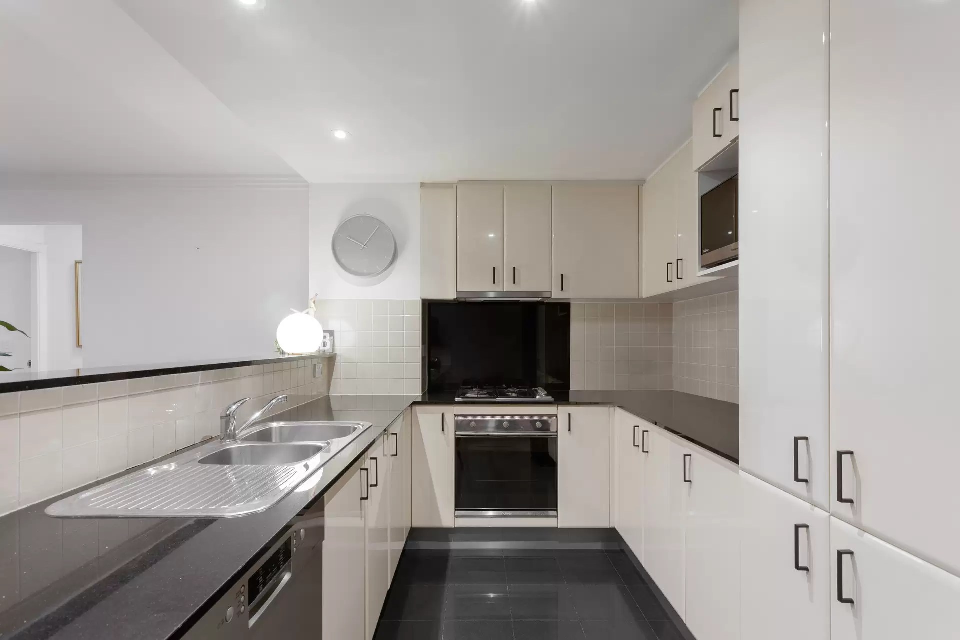 10/74-76 McLachlan Avenue, Darlinghurst For Sale by Sydney Sotheby's International Realty - image 1