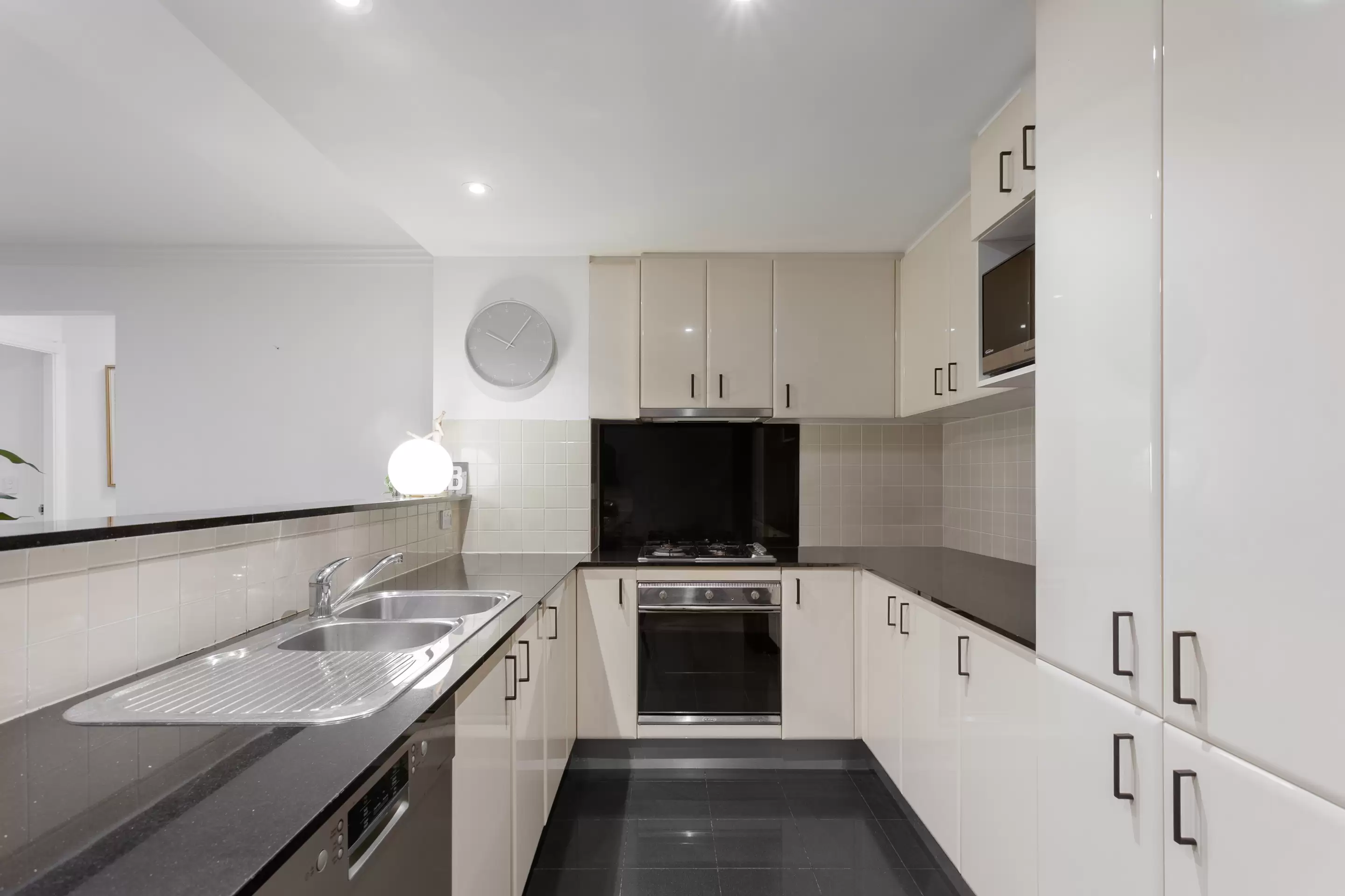 10/74-76 McLachlan Avenue, Darlinghurst For Sale by Sydney Sotheby's International Realty - image 4