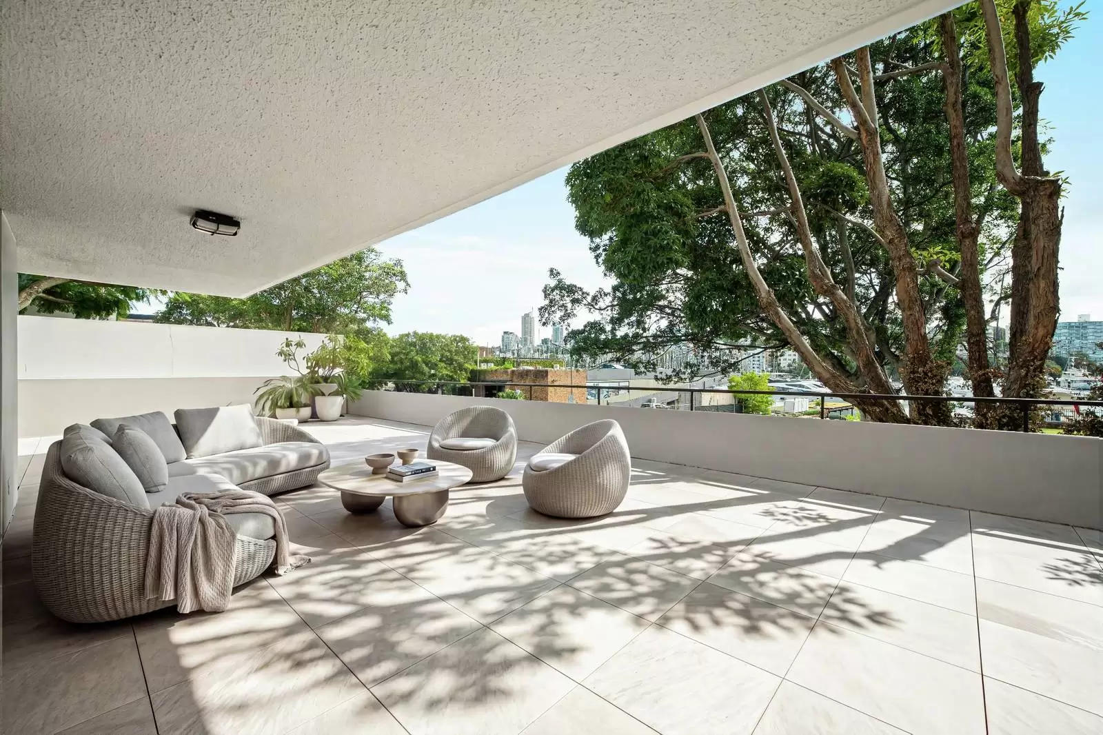 12/42–43 New Beach Road, Darling Point Leased by Sydney Sotheby's International Realty - image 1