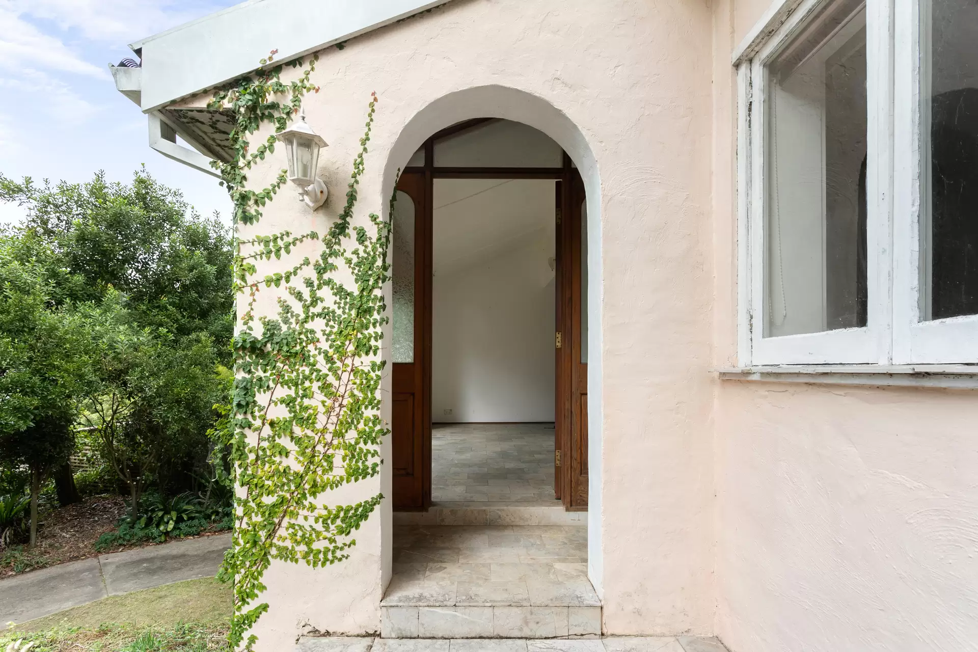 115 Manning Road, Woollahra Auction by Sydney Sotheby's International Realty - image 1