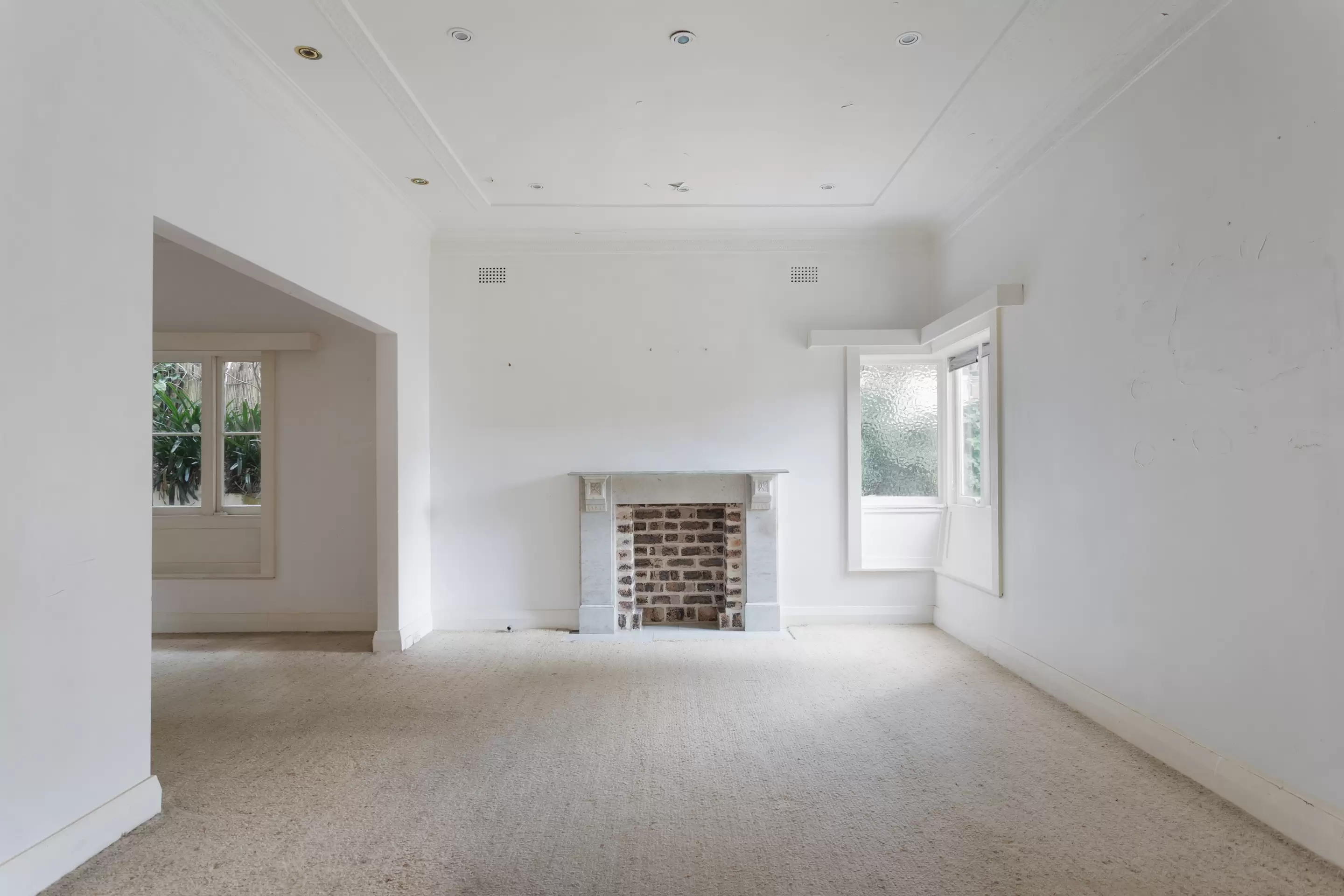 115 Manning Road, Woollahra Auction by Sydney Sotheby's International Realty - image 2