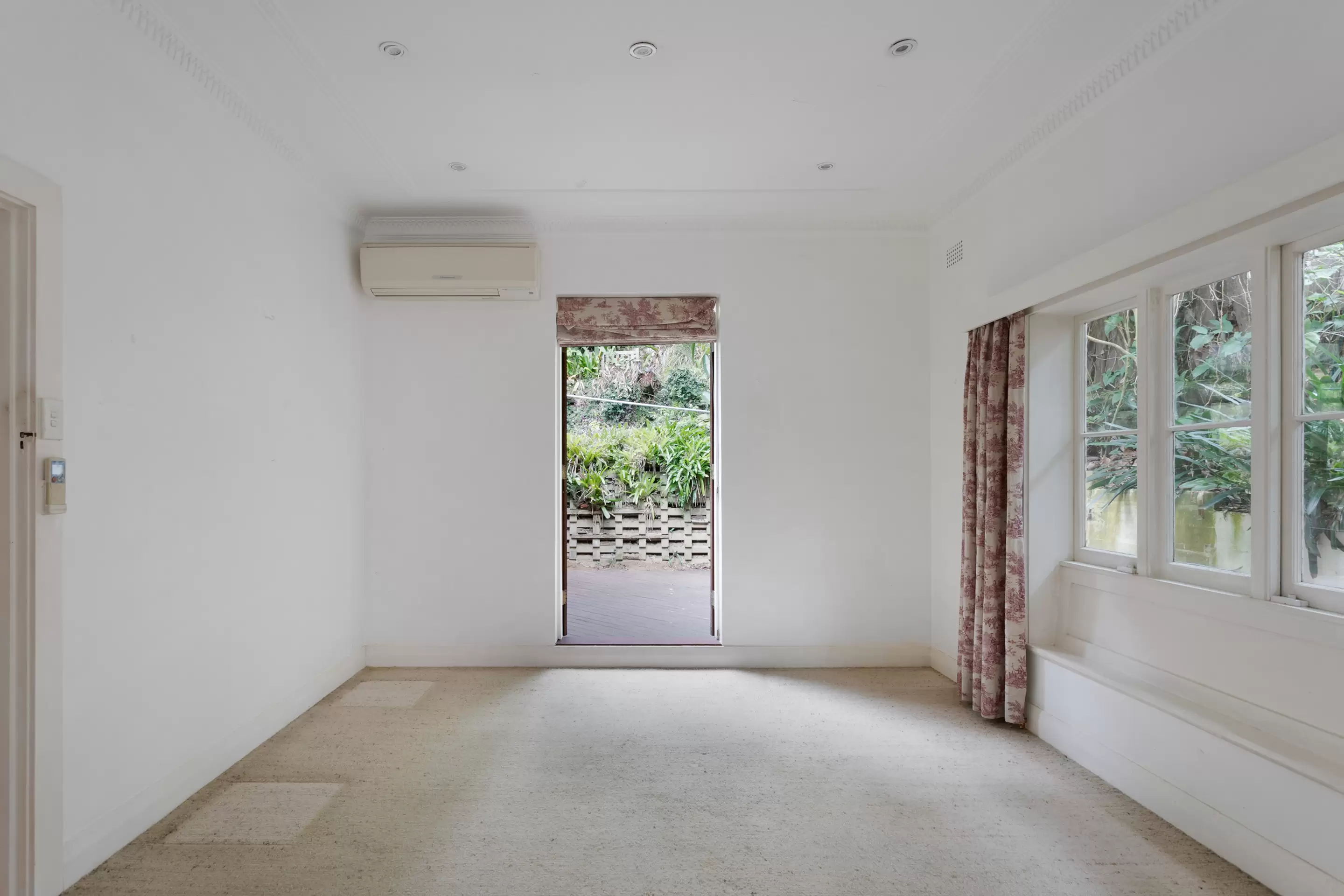 115 Manning Road, Woollahra Auction by Sydney Sotheby's International Realty - image 8