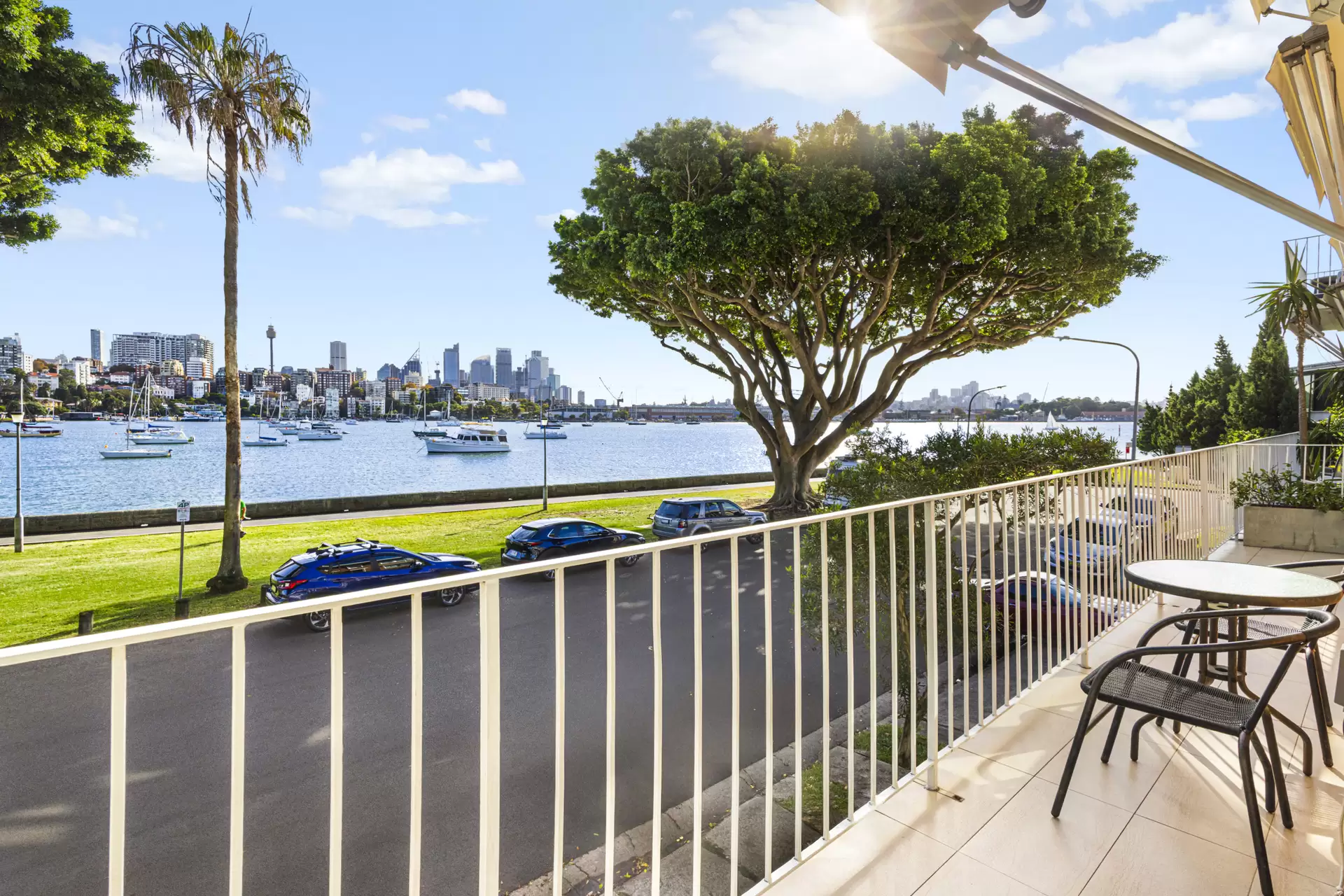 2/78 New Beach Road, Darling Point Sold by Sydney Sotheby's International Realty - image 3