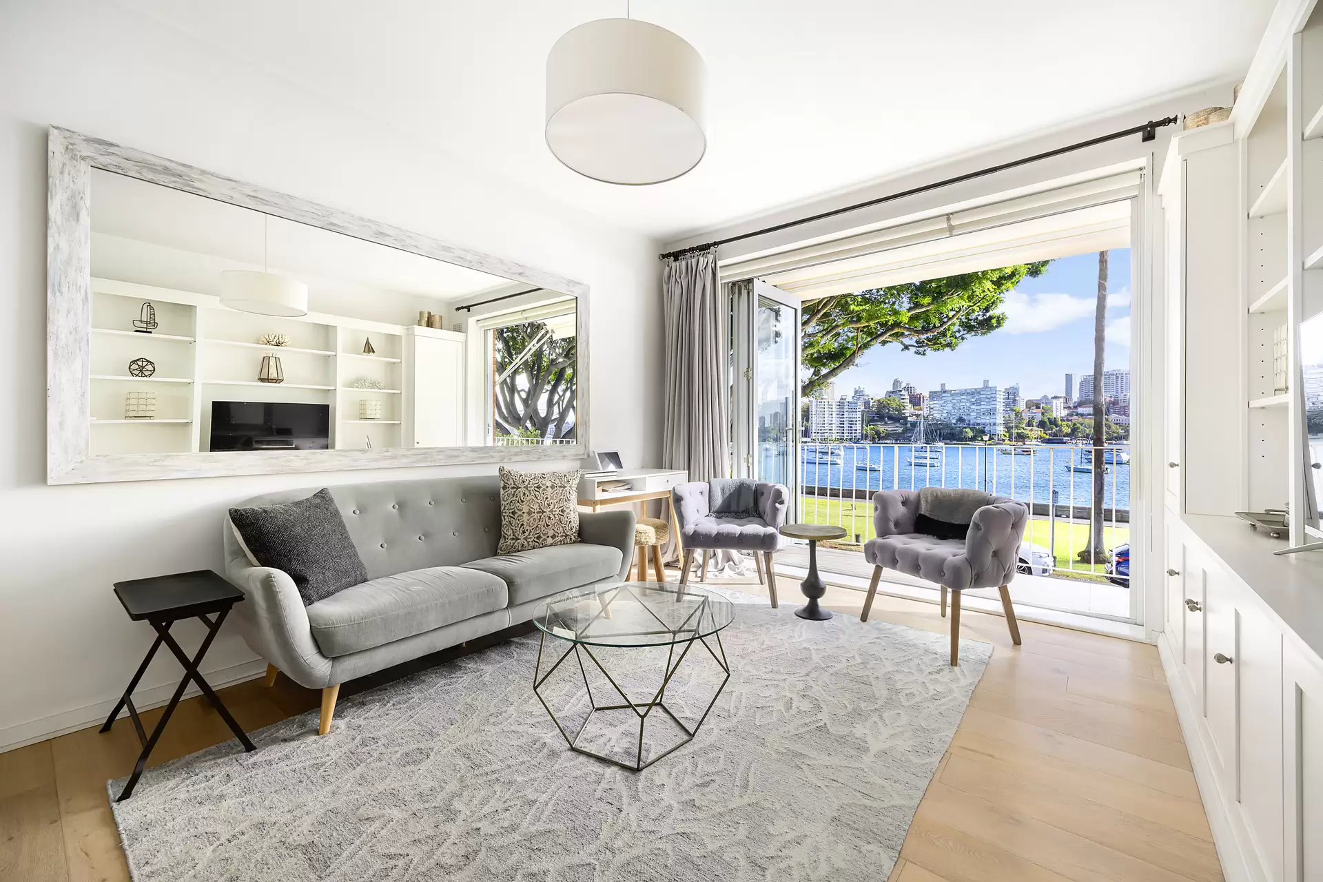 2/78 New Beach Road, Darling Point Sold by Sydney Sotheby's International Realty - image 1