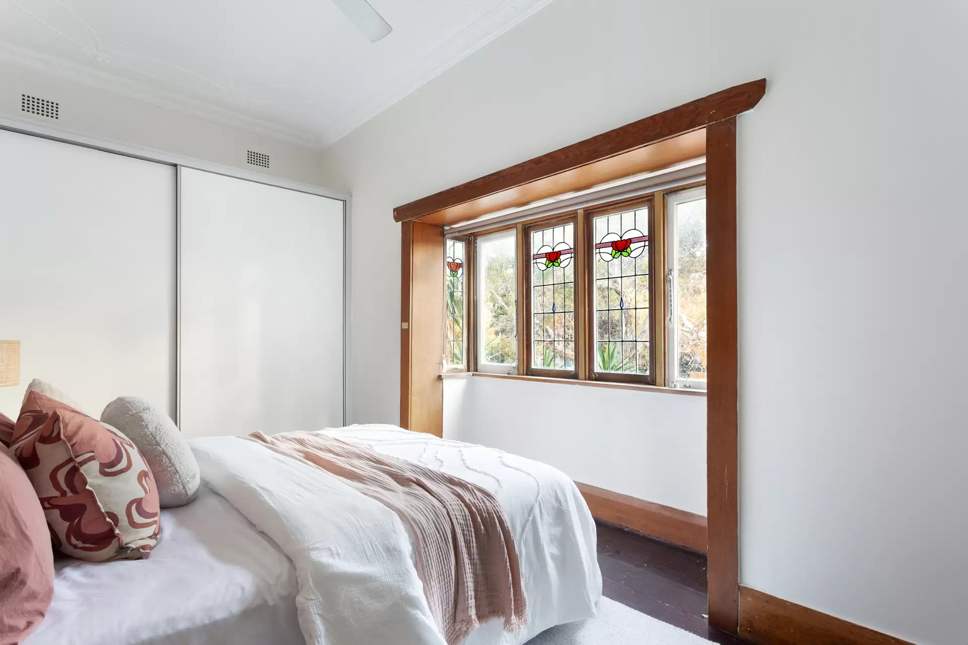 4/29 Beach Road, Bondi Beach Sold by Sydney Sotheby's International Realty - image 1