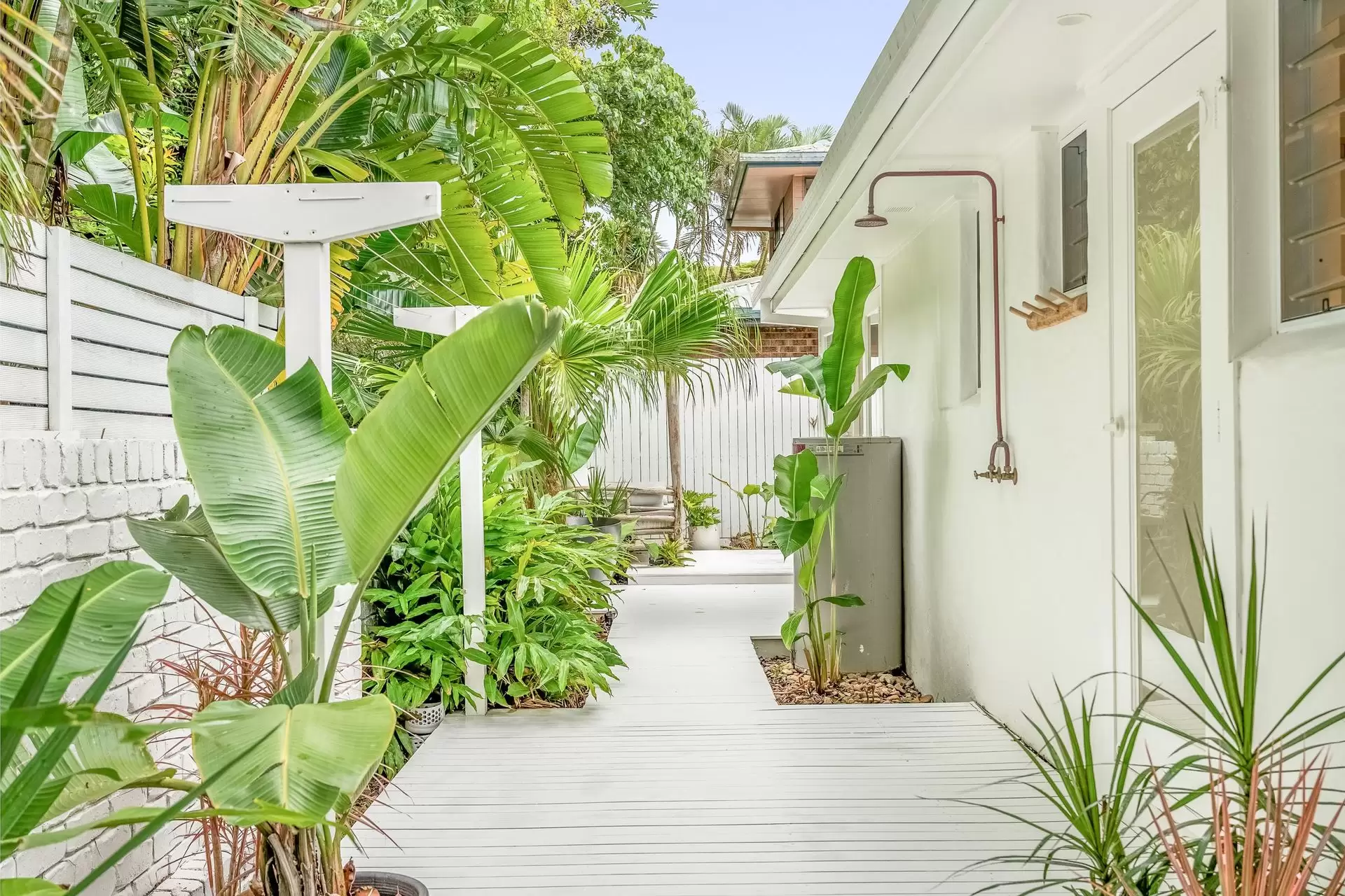 2/6 Bryce Street, Suffolk Park Sold by Sydney Sotheby's International Realty - image 2