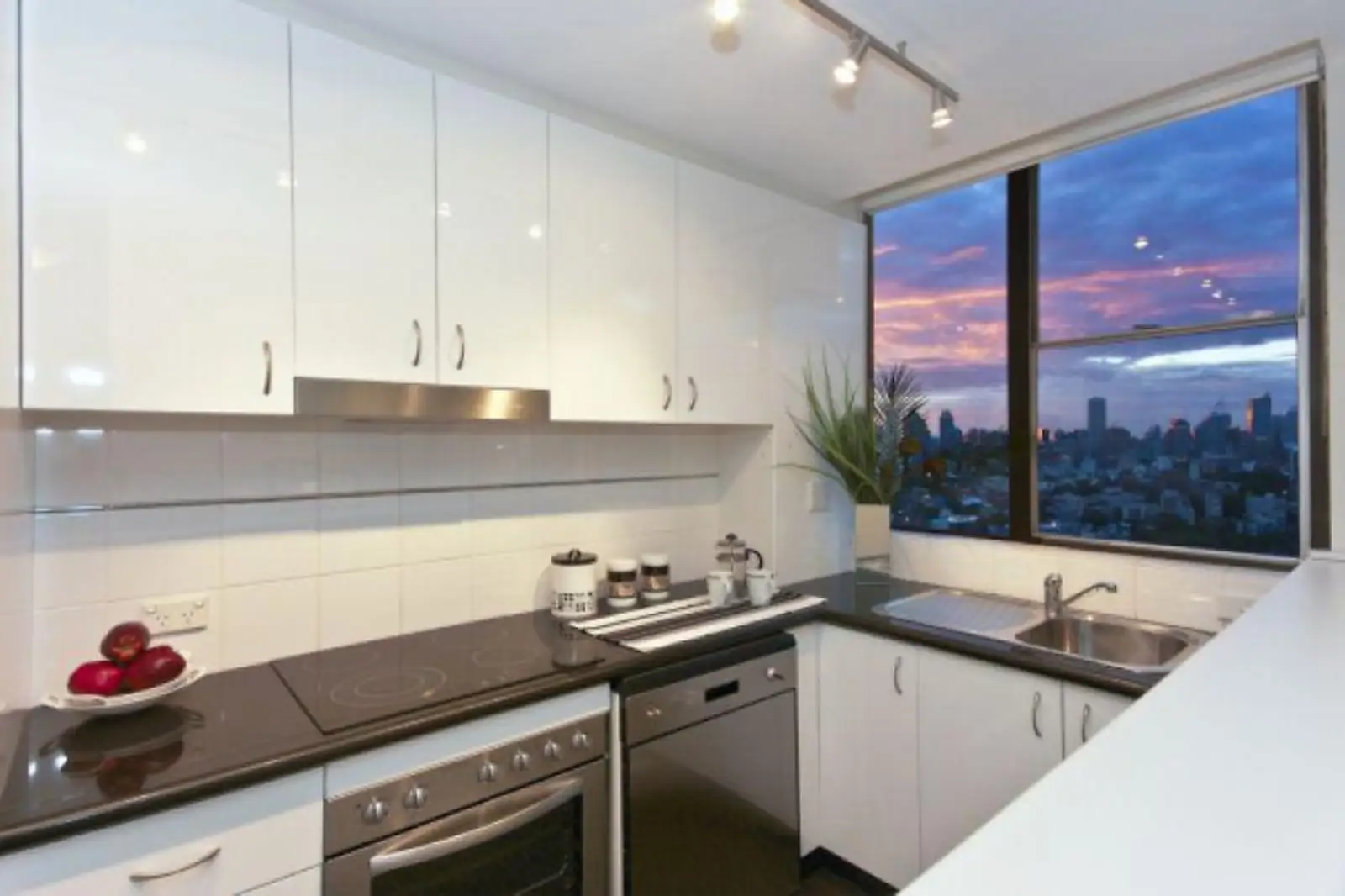 'Ranelagh' 2/3 Darling Point Road, Darling Point Leased by Sydney Sotheby's International Realty - image 3