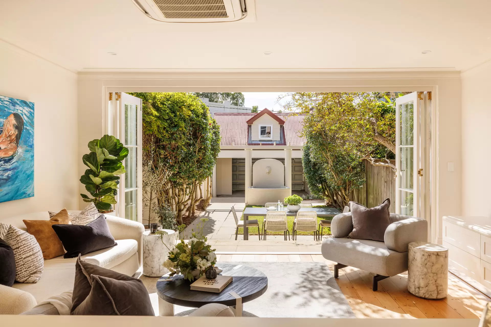 2 Woodstock Street, Bondi Junction Sold by Sydney Sotheby's International Realty - image 1