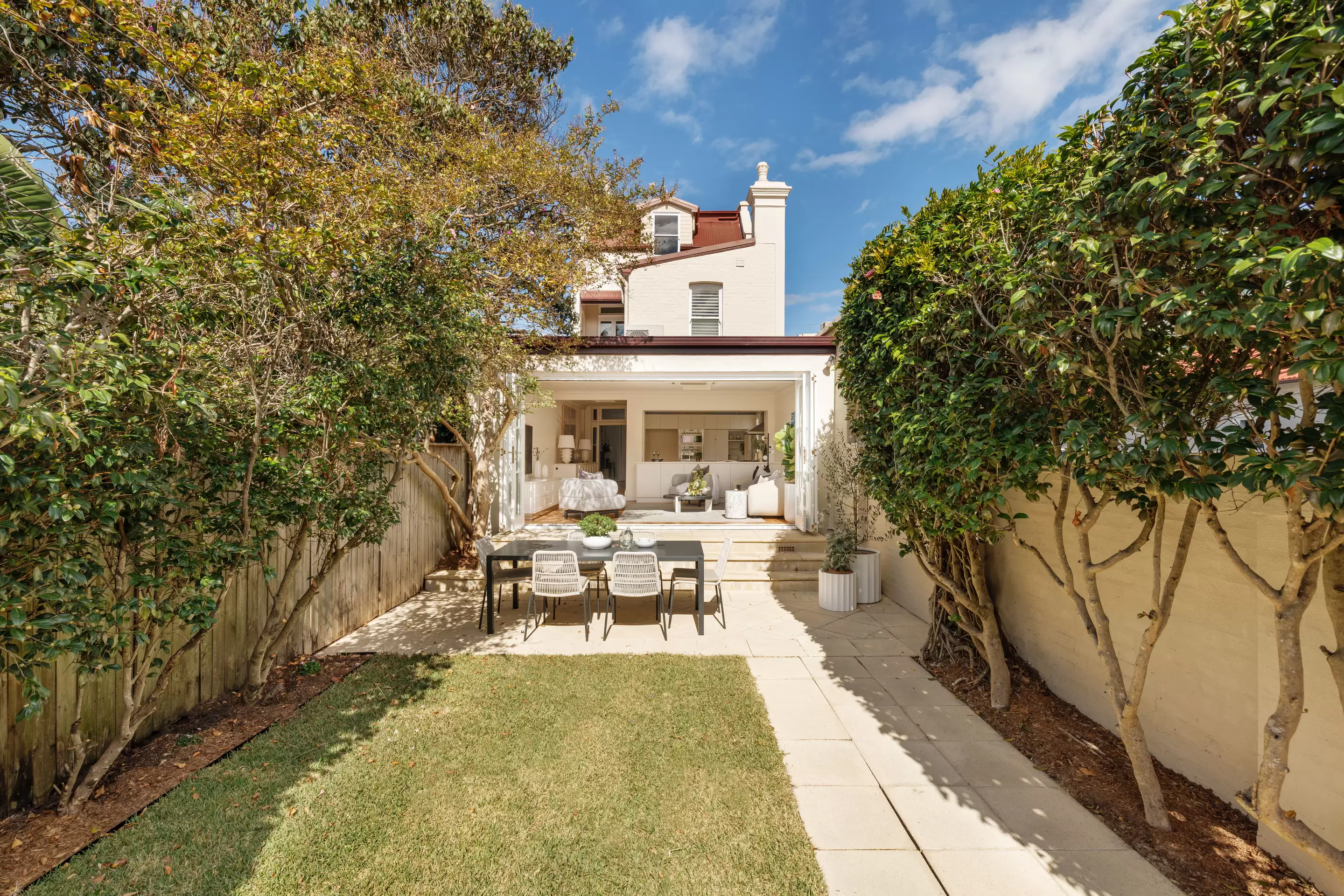 2 Woodstock Street, Bondi Junction Sold by Sydney Sotheby's International Realty - image 1