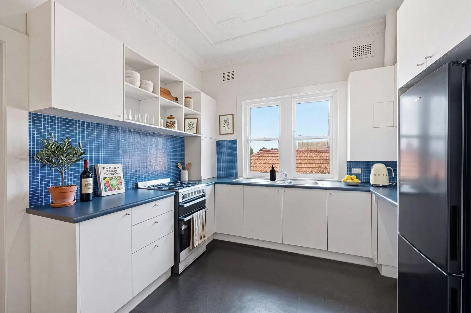 4/393 Old South Head Road, North Bondi Leased by Sydney Sotheby's International Realty - image 2